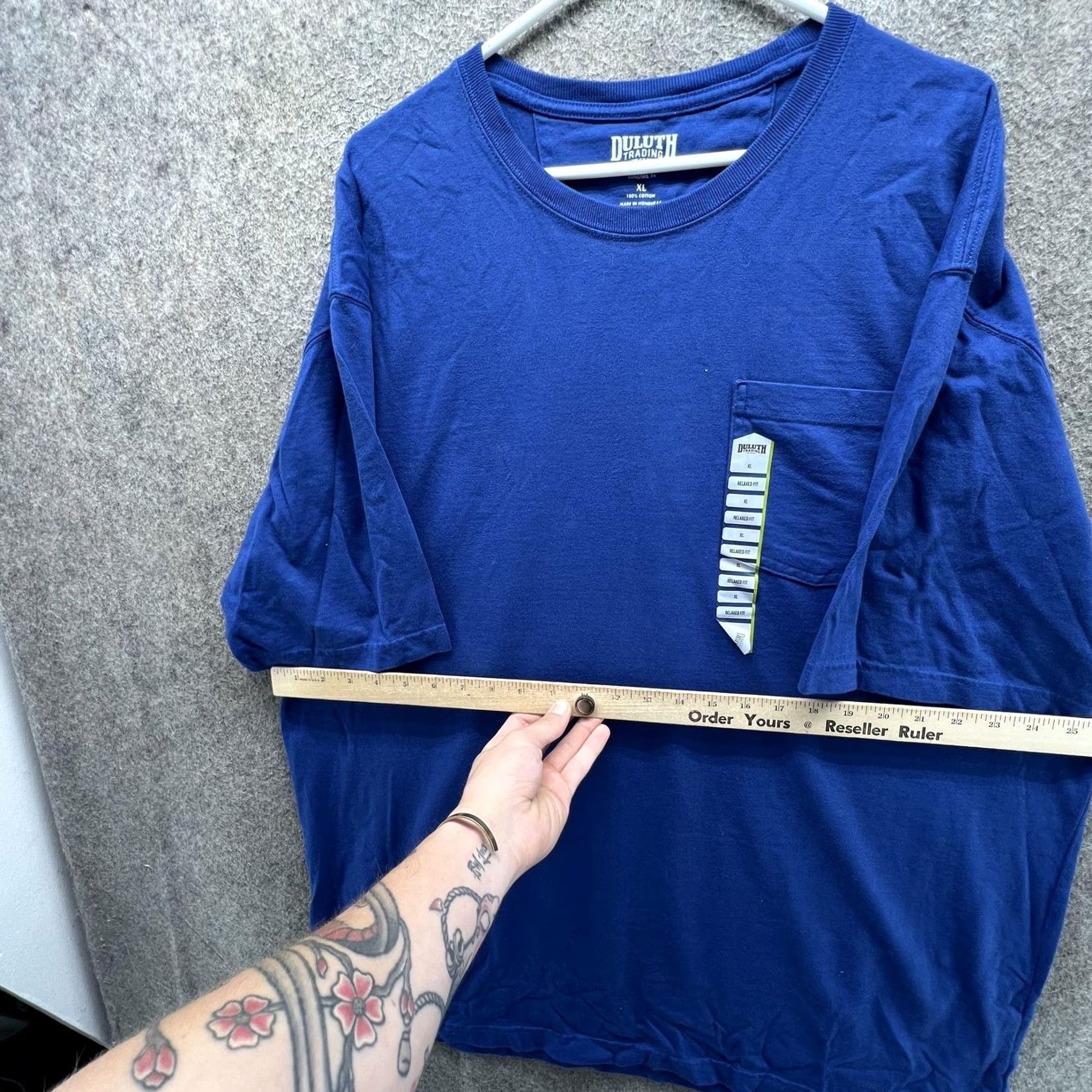 Duluth Trading Company Duluth Trading Co Shirt Mens XL Blue Longtail T Pocket Tee Relaxed Fit Workwear Size US XL / EU 56 / 4 - 4 Thumbnail