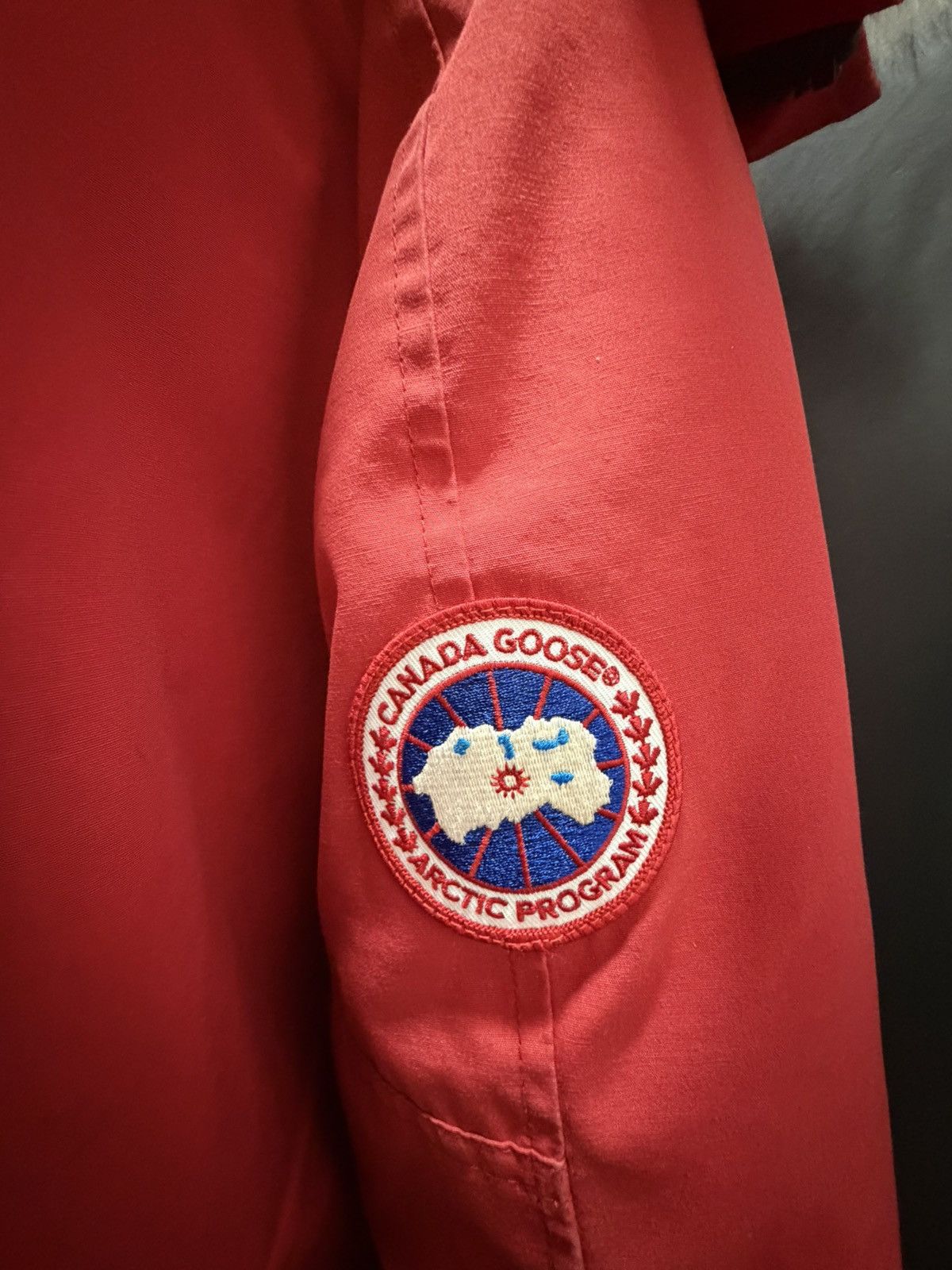 Canada goose bomber jacket