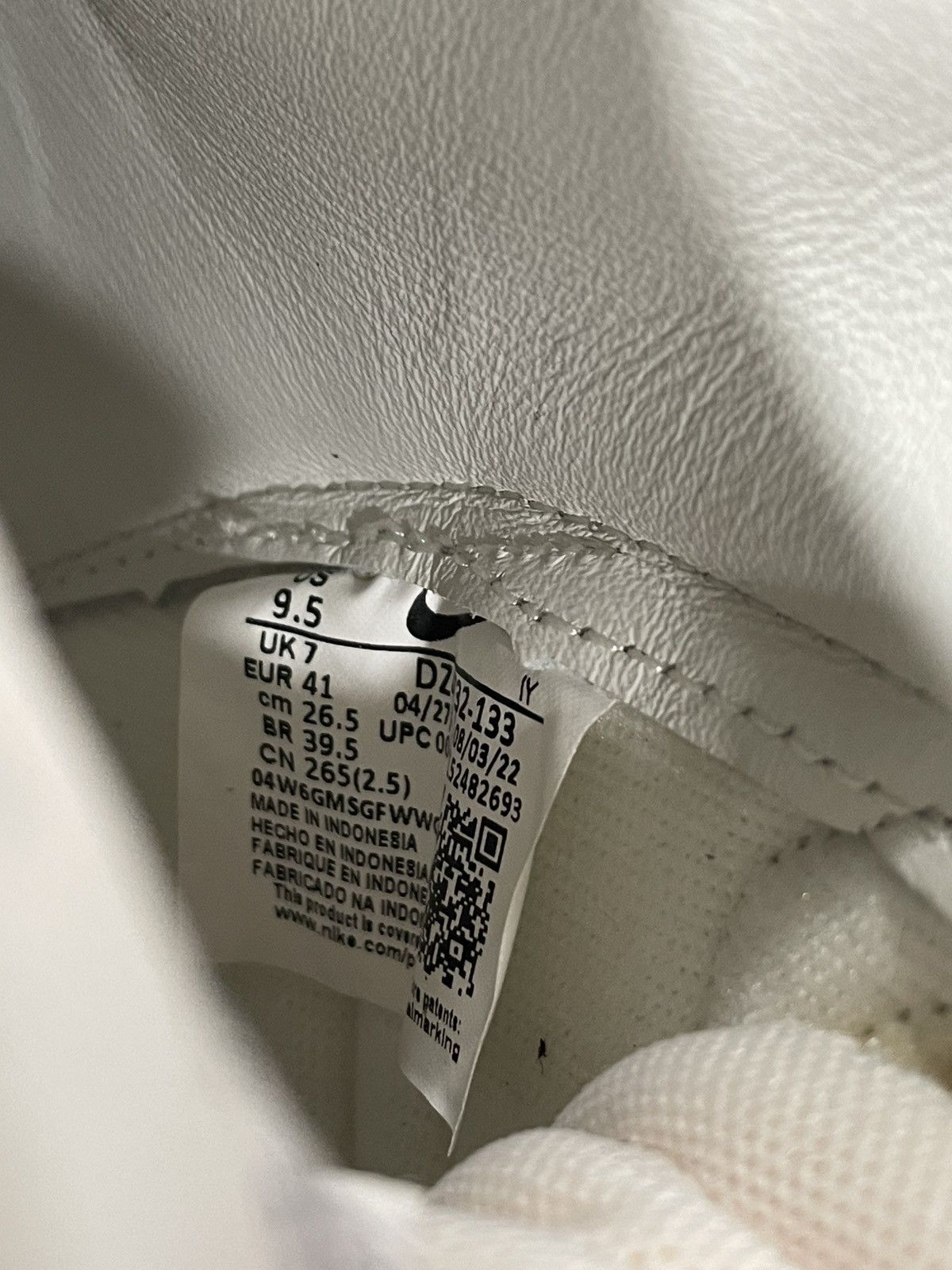Nike Nike Dunk High OG SE W “Panda” Size US 8 / EU 41 - 22 Thumbnail
