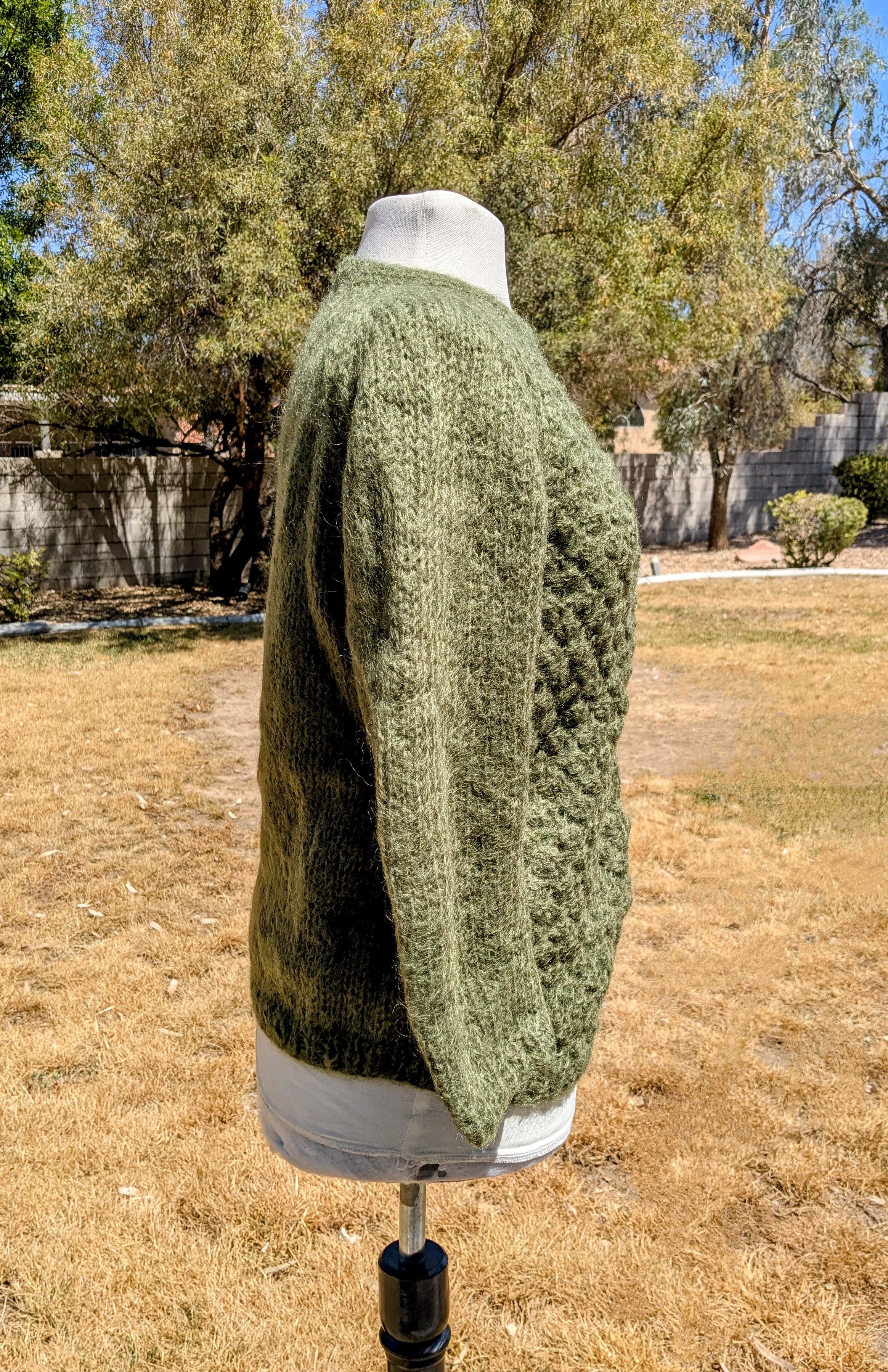 Vintage Classic Petite VTG 1960s Mohair Wool Knit Sweater Cardigan Size M / US 6-8 / IT 42-44 - 2 Thumbnail