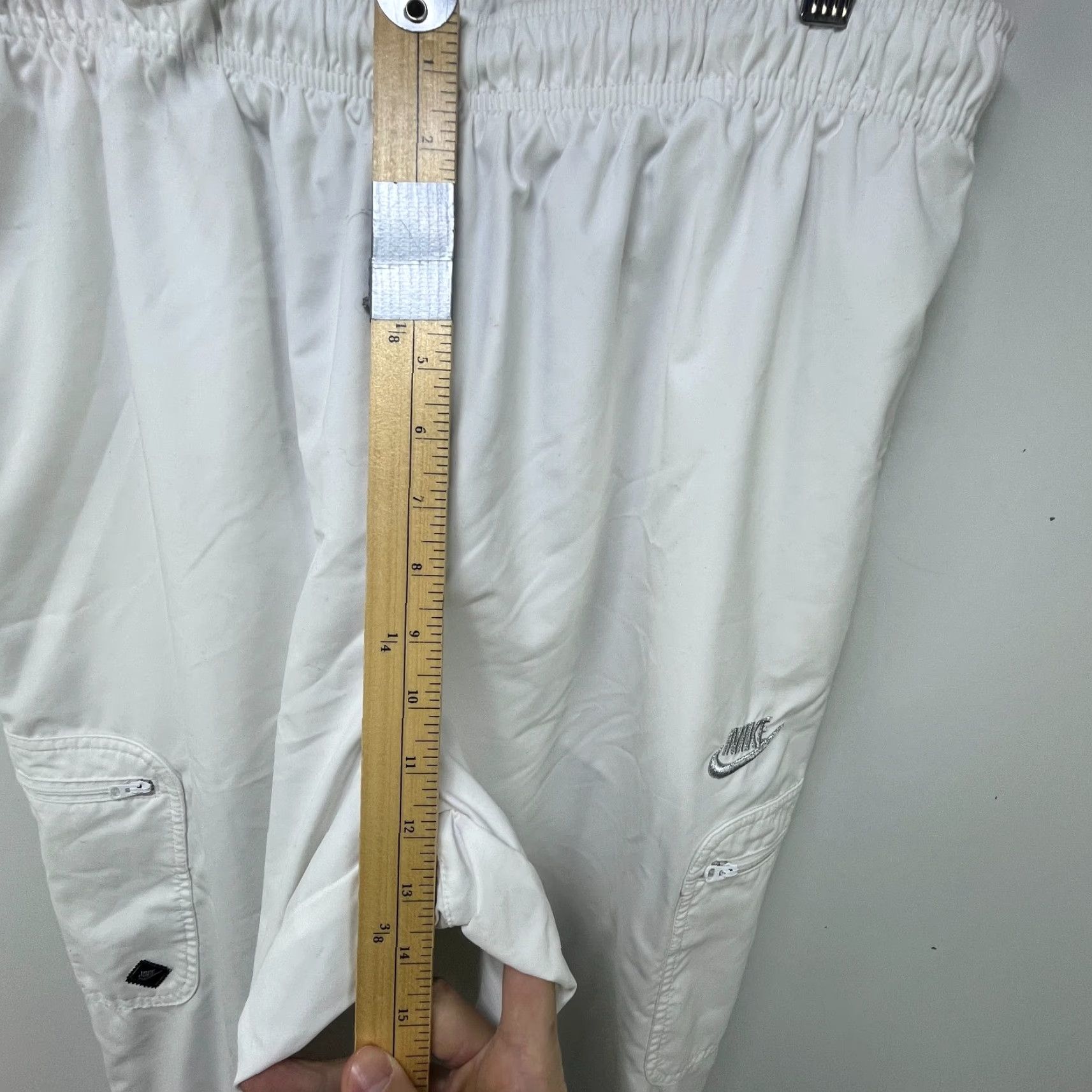 Nike VINTAGE Nike Windbreaker Track Pants L White Mens Size US 33 - 7 Thumbnail