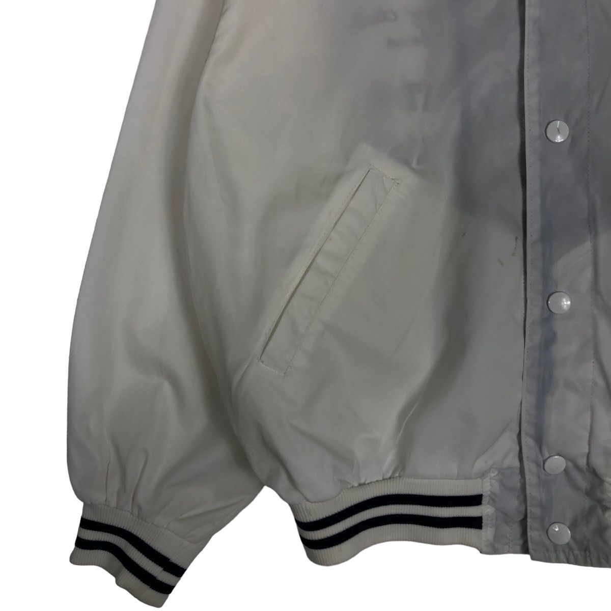 Japanese Brand 🔥Vintage Bomber Jacket Satin Riders South Dakota Univ USA Size US M / EU 48-50 / 2 - 5 Thumbnail