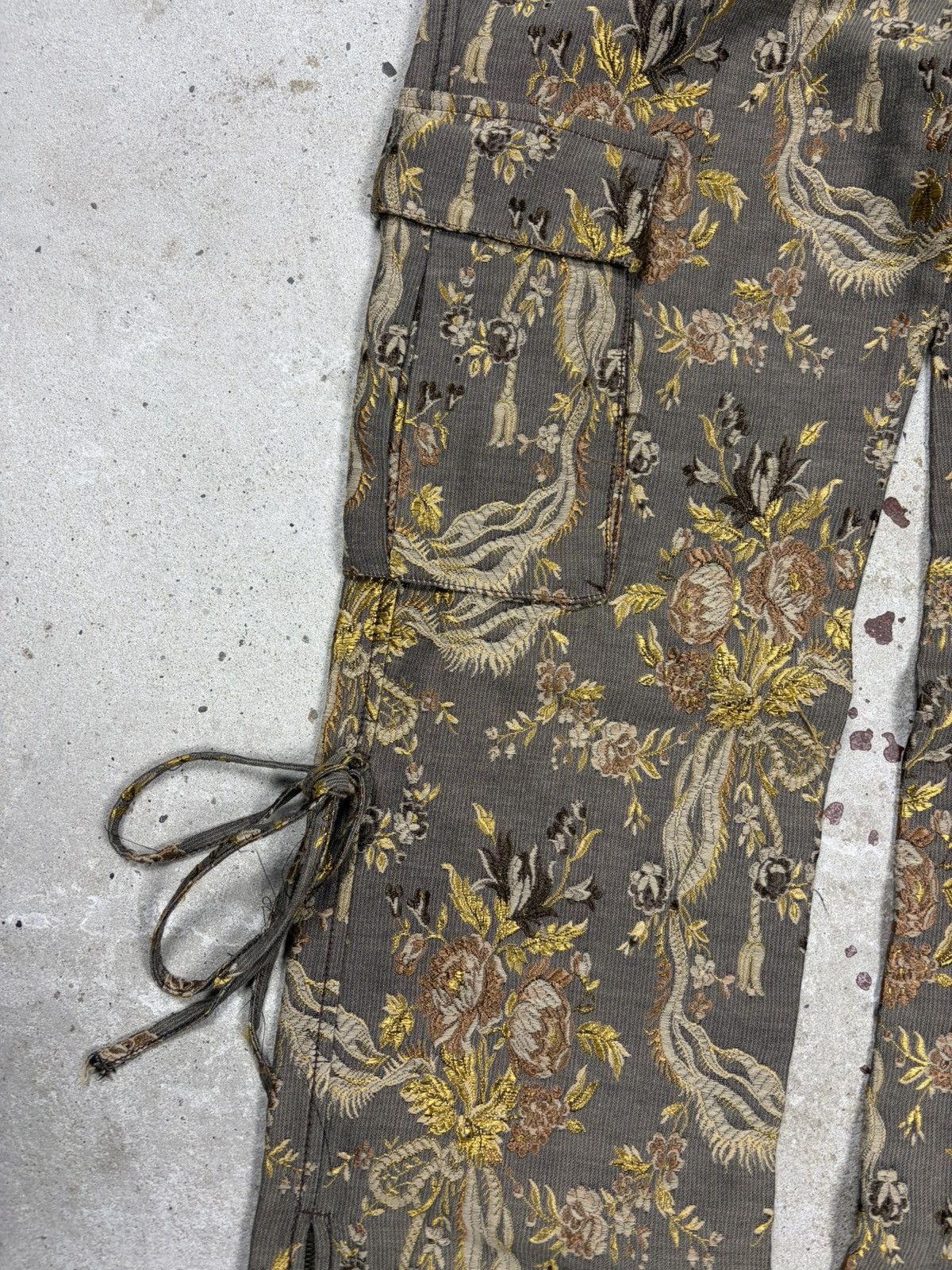 Roberto Cavalli Vintage 2000s Roberto Cavalli Class Floral Cargo Pants Size 30" / US 8 / IT 44 - 6 Thumbnail