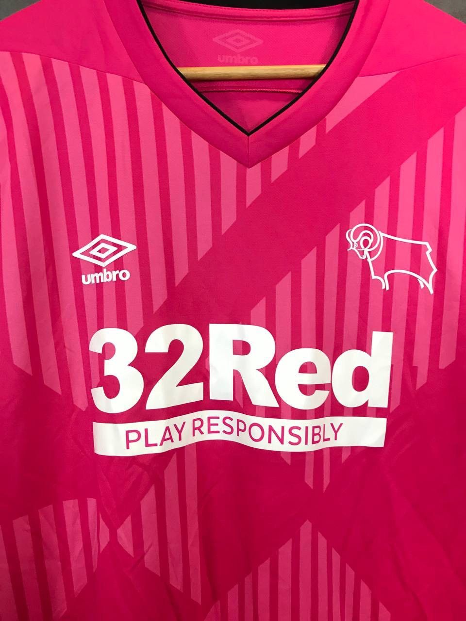 Umbro Derby County soccer jersey umbro sportwear tee Size US XXL / EU 58 / 5 - 3 Thumbnail