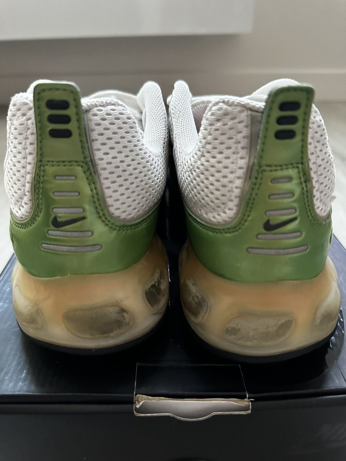 Nike Vintage Nike Airmax 180 White Metallic Green 2006 Size US 11 / EU 44 - 6 Thumbnail