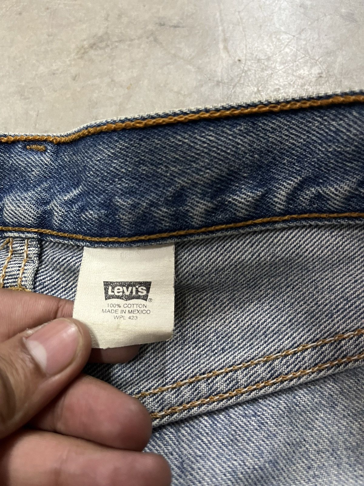 Levi's Vintage Levis light wash 501 distressed denim Size US 31 - 6 Thumbnail