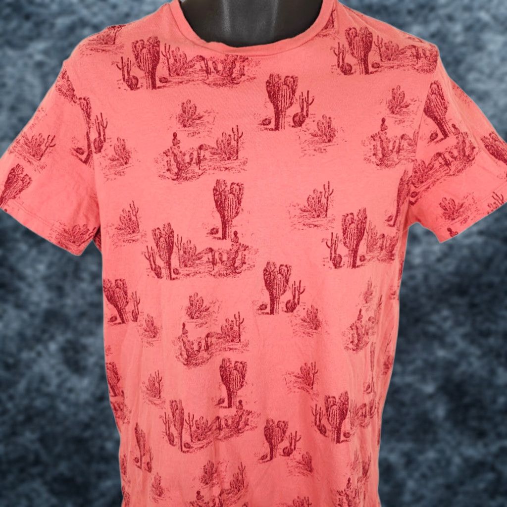Vintage Desert Cactus T Shirt Mens Size Medium Pink All Over Print Size US M / EU 48-50 / 2 - 1 Thumbnail