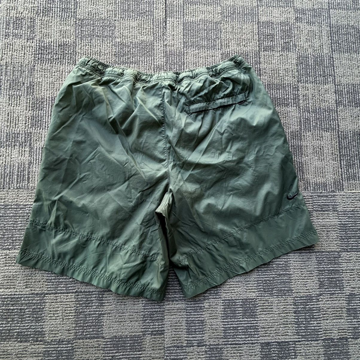 Nike Nike Vtg Y2K Olive Green Windbreaker Nylon Shorts Sz L Size US 32 / EU 48 - 7 Thumbnail