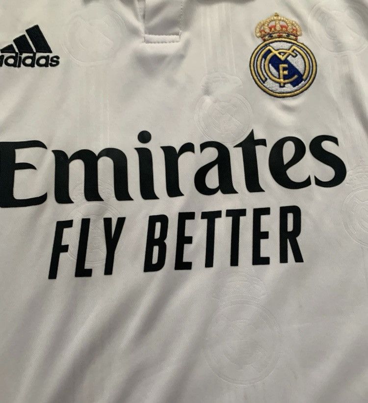 Adidas Jersey tchouameni real madrid Size US L / EU 52-54 / 3 - 7 Thumbnail