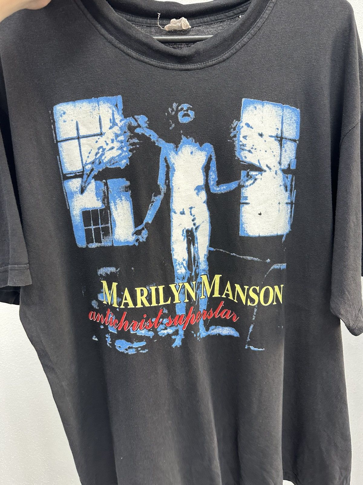 Band Tees × Vintage Marilyn Manson Vintage 90's Band Logo T Shirt Size US XL / EU 56 / 4 - 2 Thumbnail