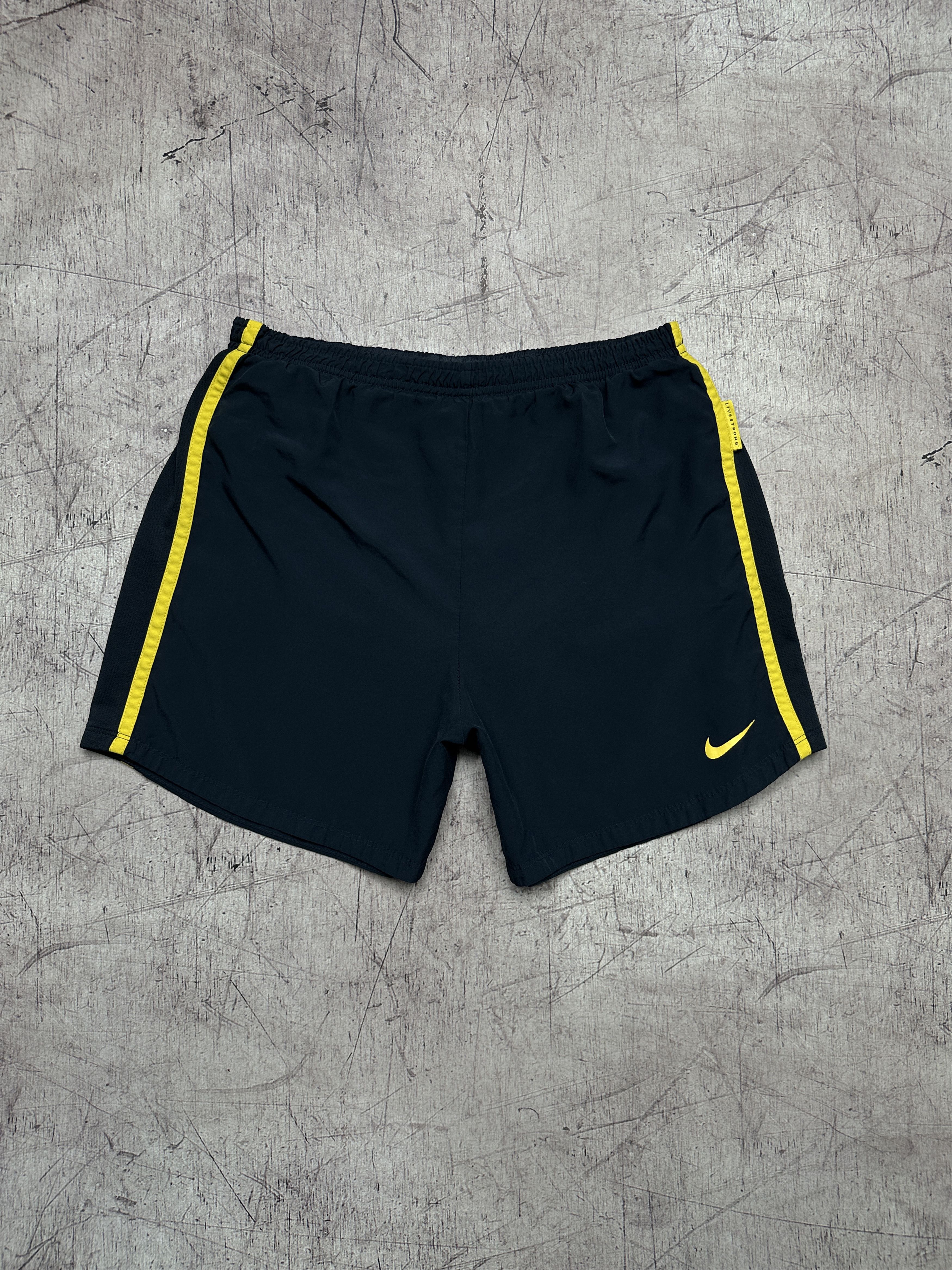 Nike Nike Dri Fit Vintage Mens Shorts Size US 30 / EU 46 - 1 Thumbnail
