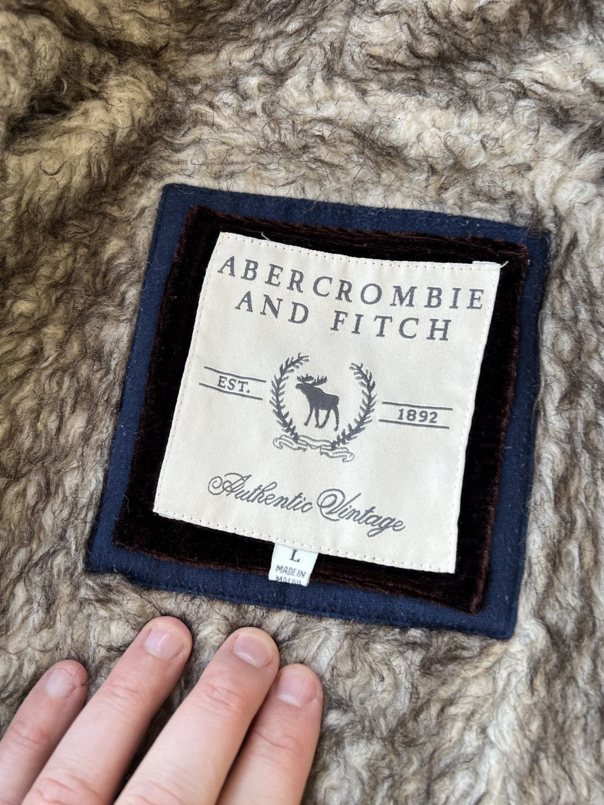Abercrombie & Fitch Vintage Abercrombie & Fitch Faux Fur Zip Hoodie Size XS / US 0-2 / IT 36-38 - 4 Thumbnail