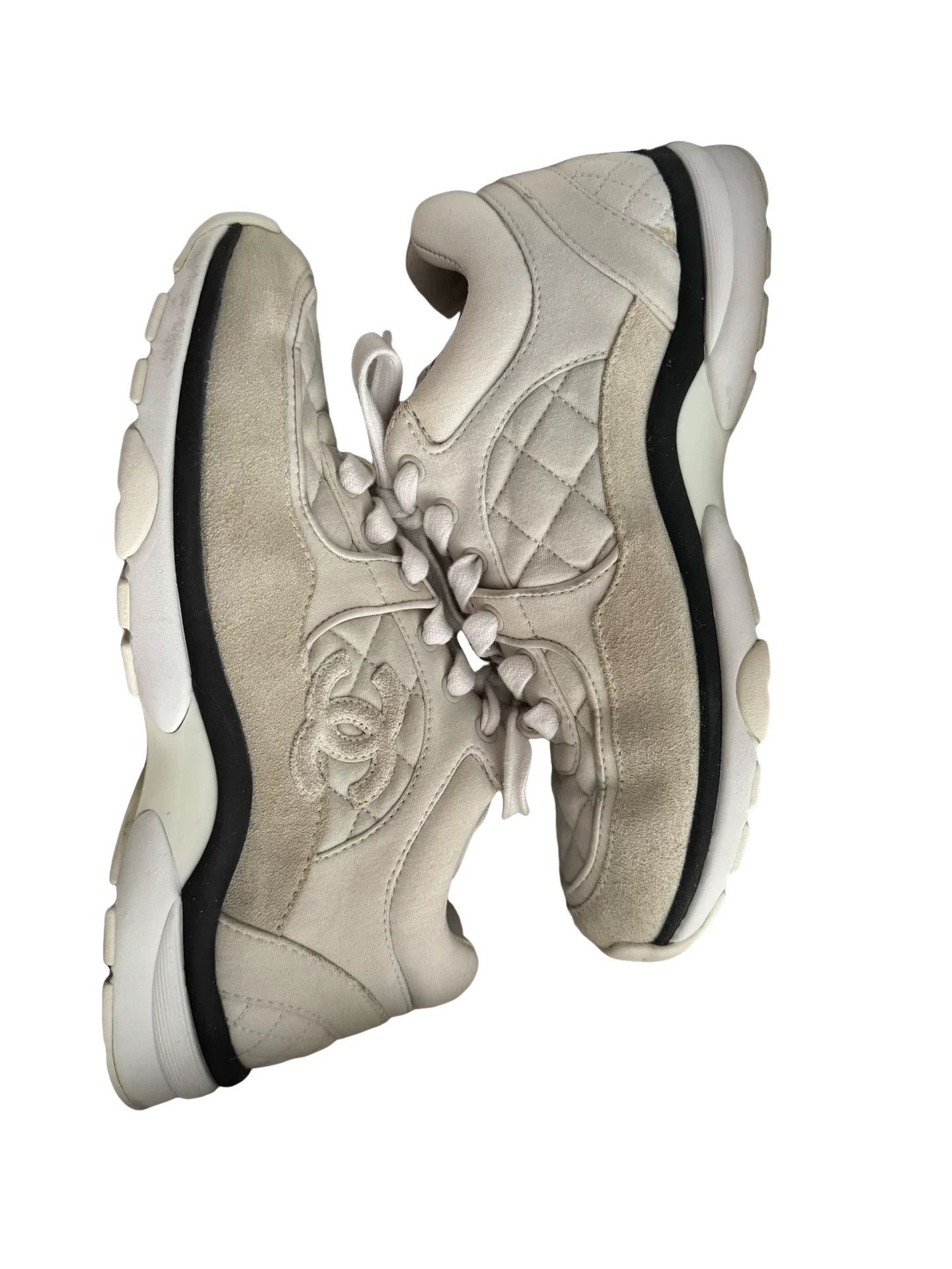 Chanel Chanel Quilted Low-Top Sneakers Size 37 Size US 6 / IT 36 - 1 Thumbnail