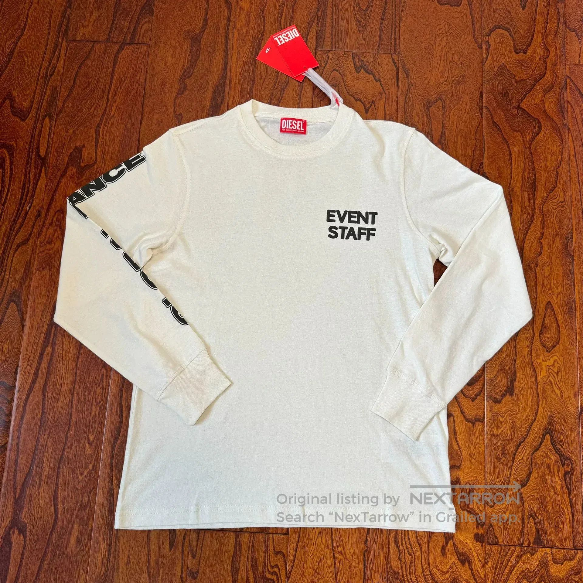 Diesel diesel long sleeve graphic tee in white. Size US XS / EU 42 / 0 - 2 Thumbnail