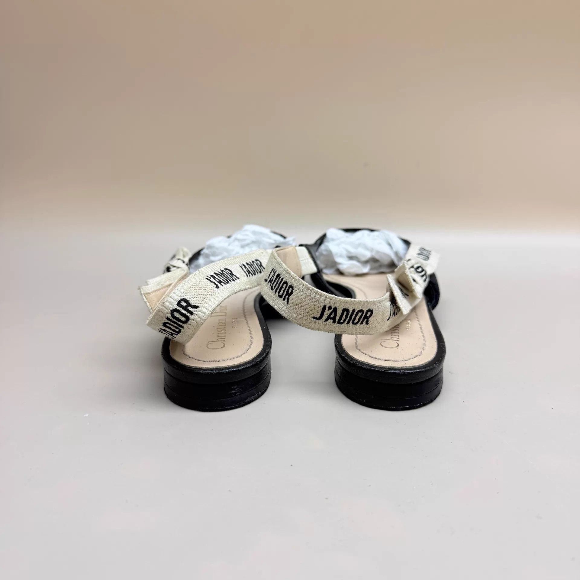 Dior Dior B&W Logo Embroidered Low-Heel Pumps 35 95 New Size US 4.5 / IT 34.5 - 3 Thumbnail