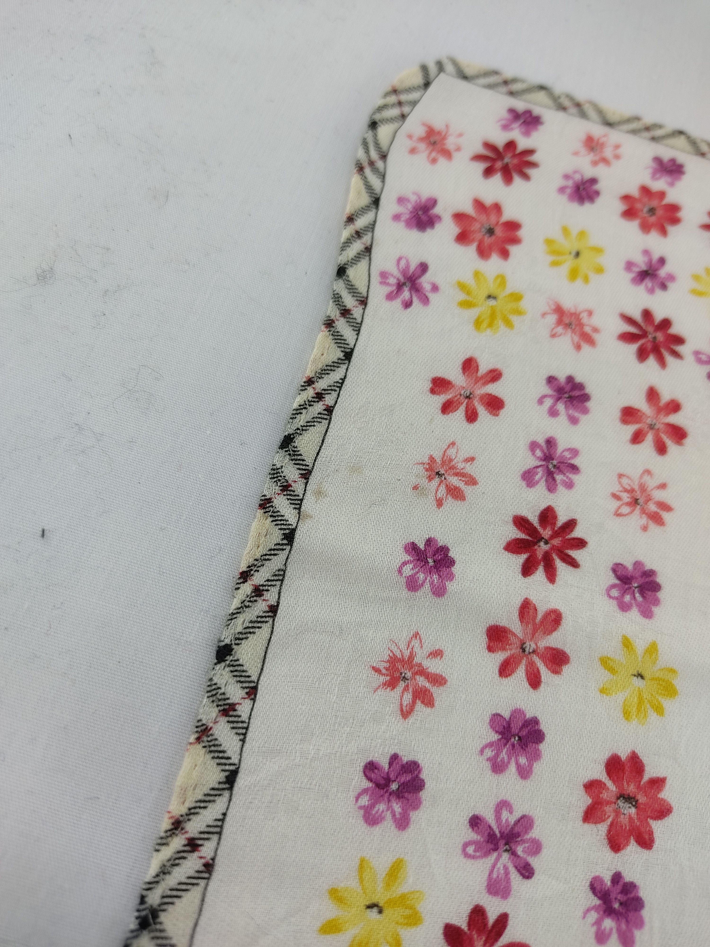 Burberry × Vintage Burberry Handkerchief / Neckwear / Bandana Size ONE SIZE - 7 Thumbnail