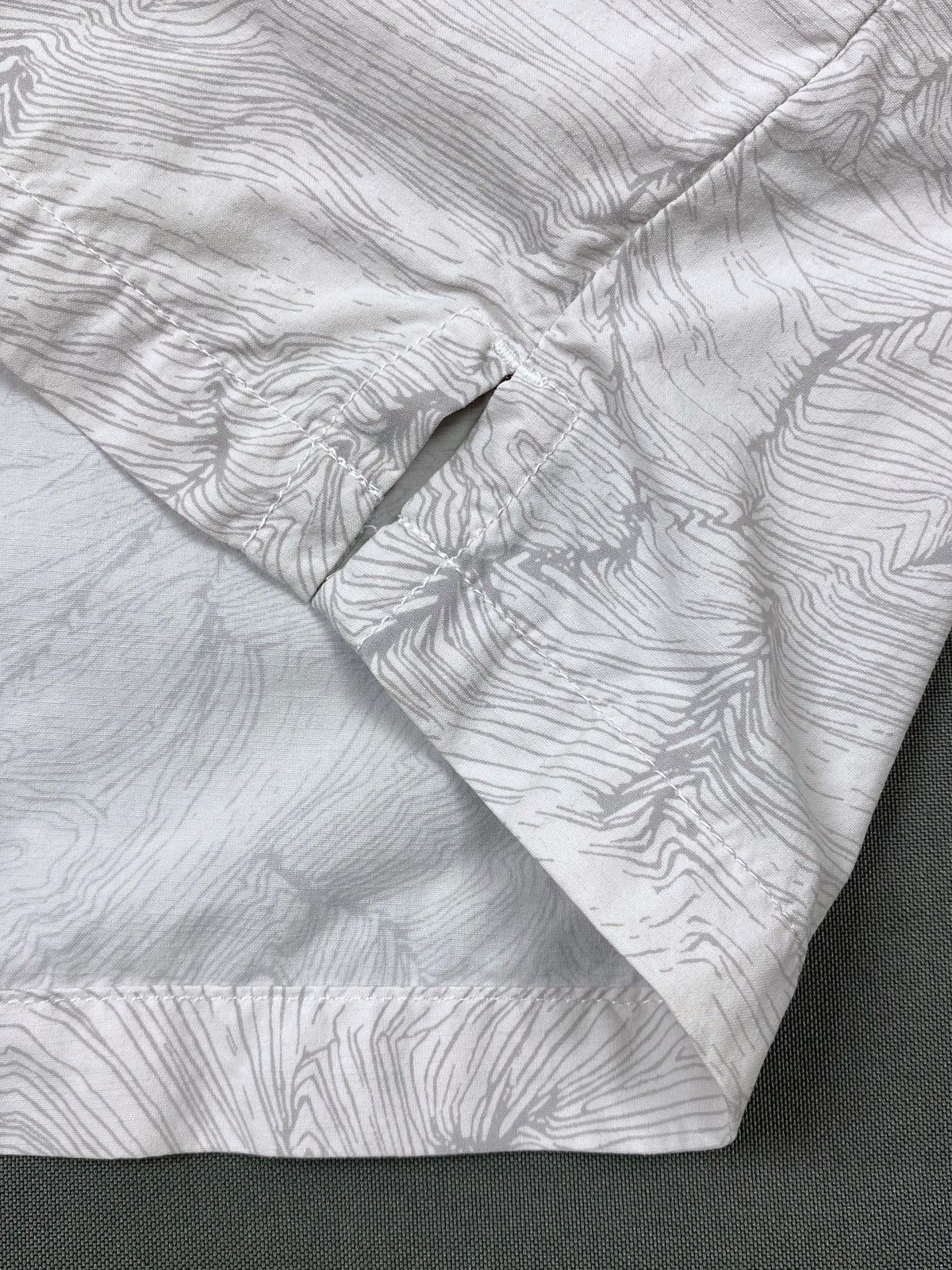 Salomon 2000’s Vintage Salomon Topographic Print Button Up Shirt Size US L / EU 52-54 / 3 - 7 Thumbnail