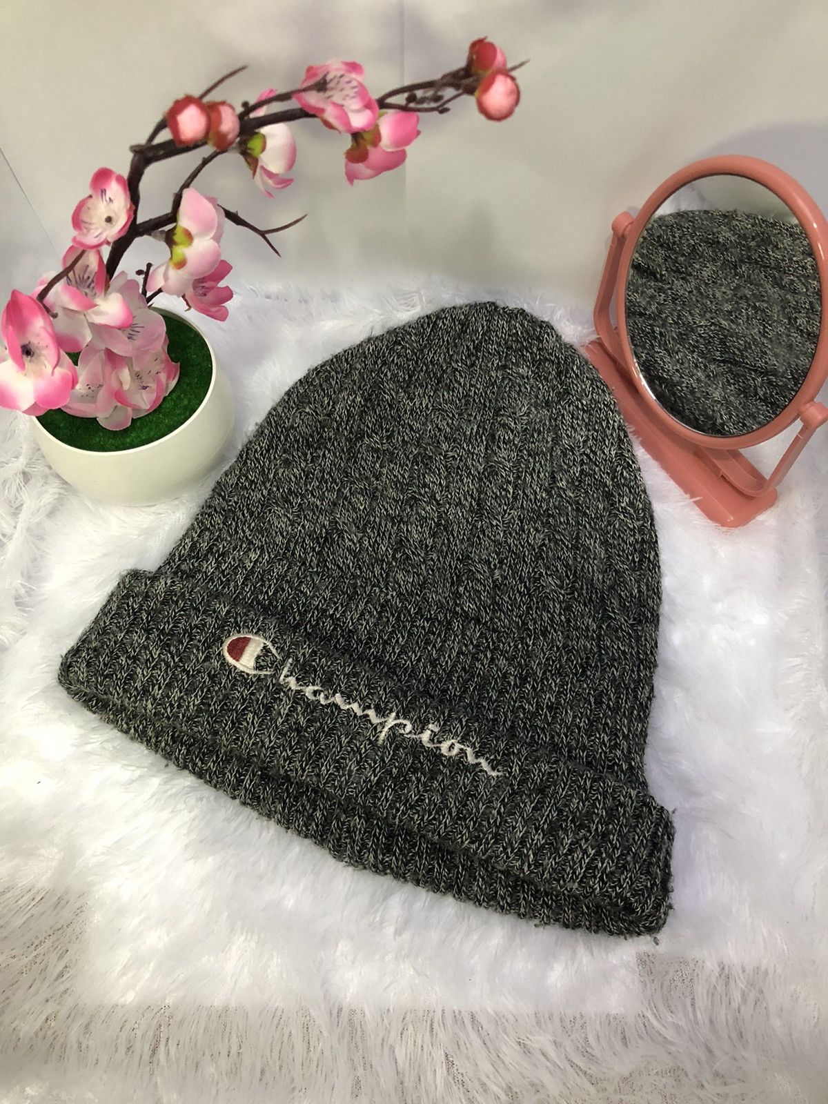 Champion Champion Japan Grey Knit Beanie 55–58cm Embroidered Logo Size ONE SIZE - 1 Thumbnail