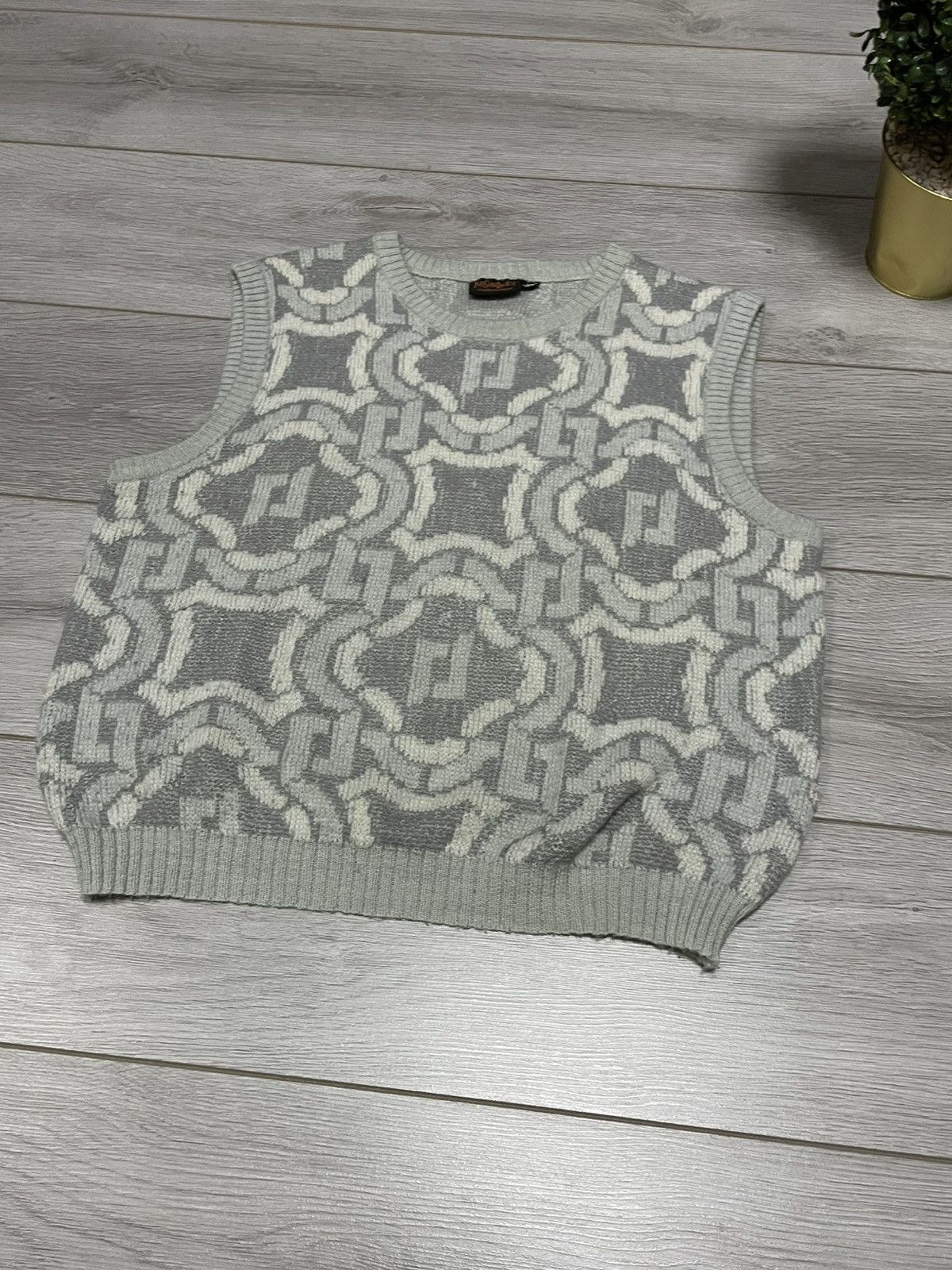 Yves Saint Laurent YSL Yves Saint Laurent alpaca patterns all over wool vest Size US M / EU 48-50 / 2 - 6 Thumbnail