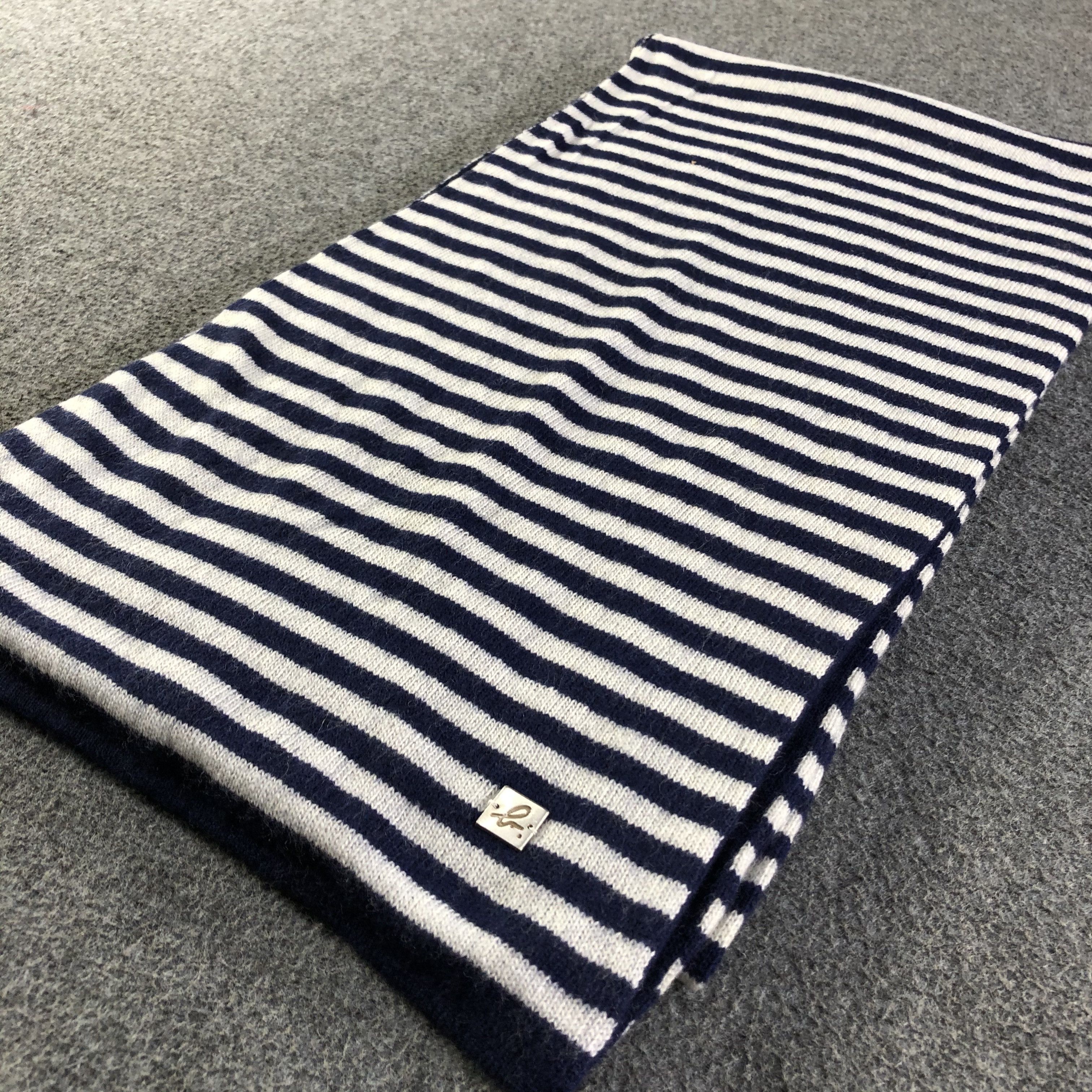 agnes b. Agnes B. Scarf / Muffler / Neckwear Size ONE SIZE - 4 Thumbnail