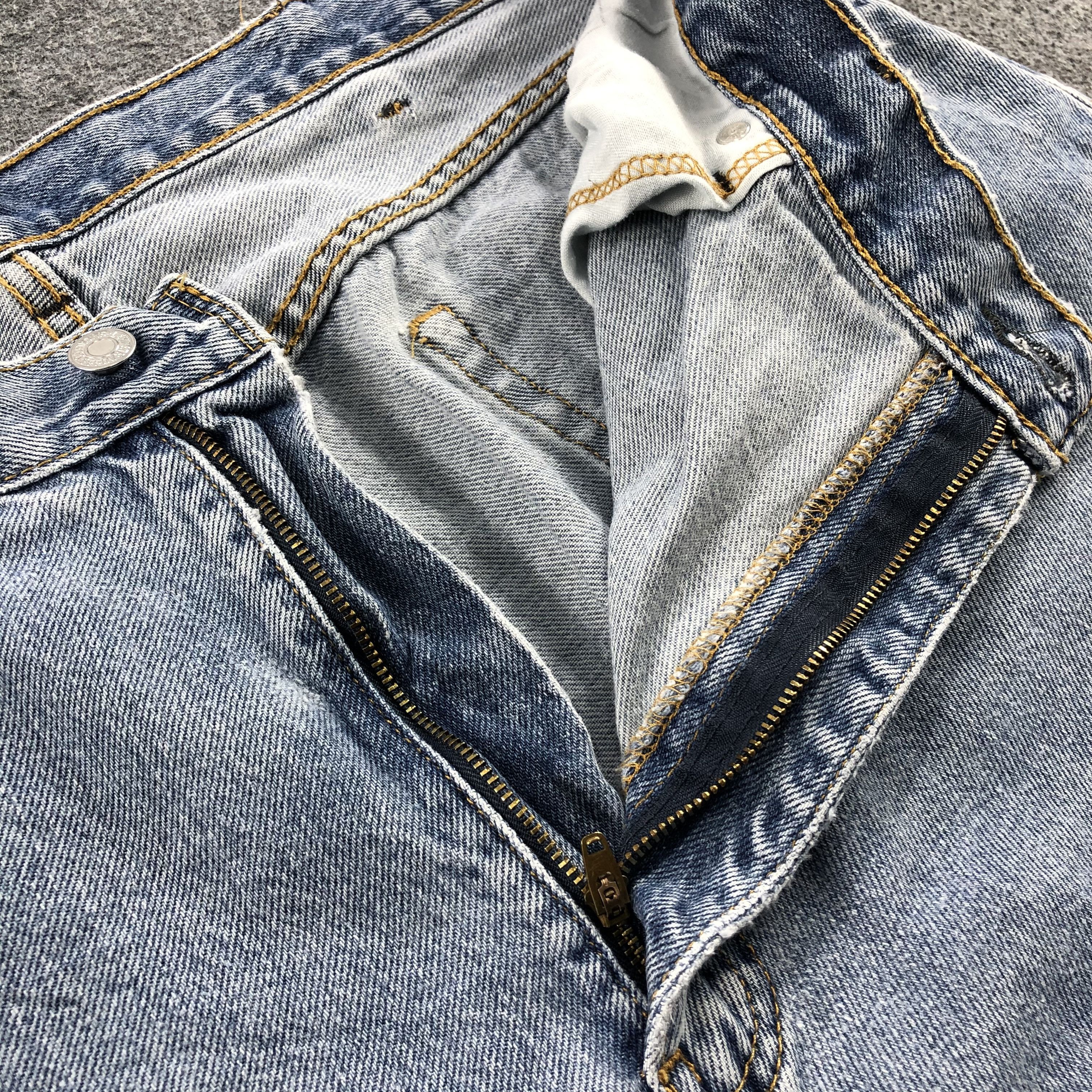 Levi's × Vintage Vintage Blue Wash Levis 560 Jeans-JM1471 Size US 40 / EU 56 - 8 Thumbnail