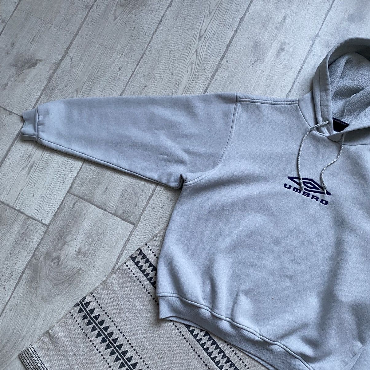 Umbro Vintage 90s Umbro Boxy hoodie center logo Y2K Size US XS / EU 42 / 0 - 7 Thumbnail