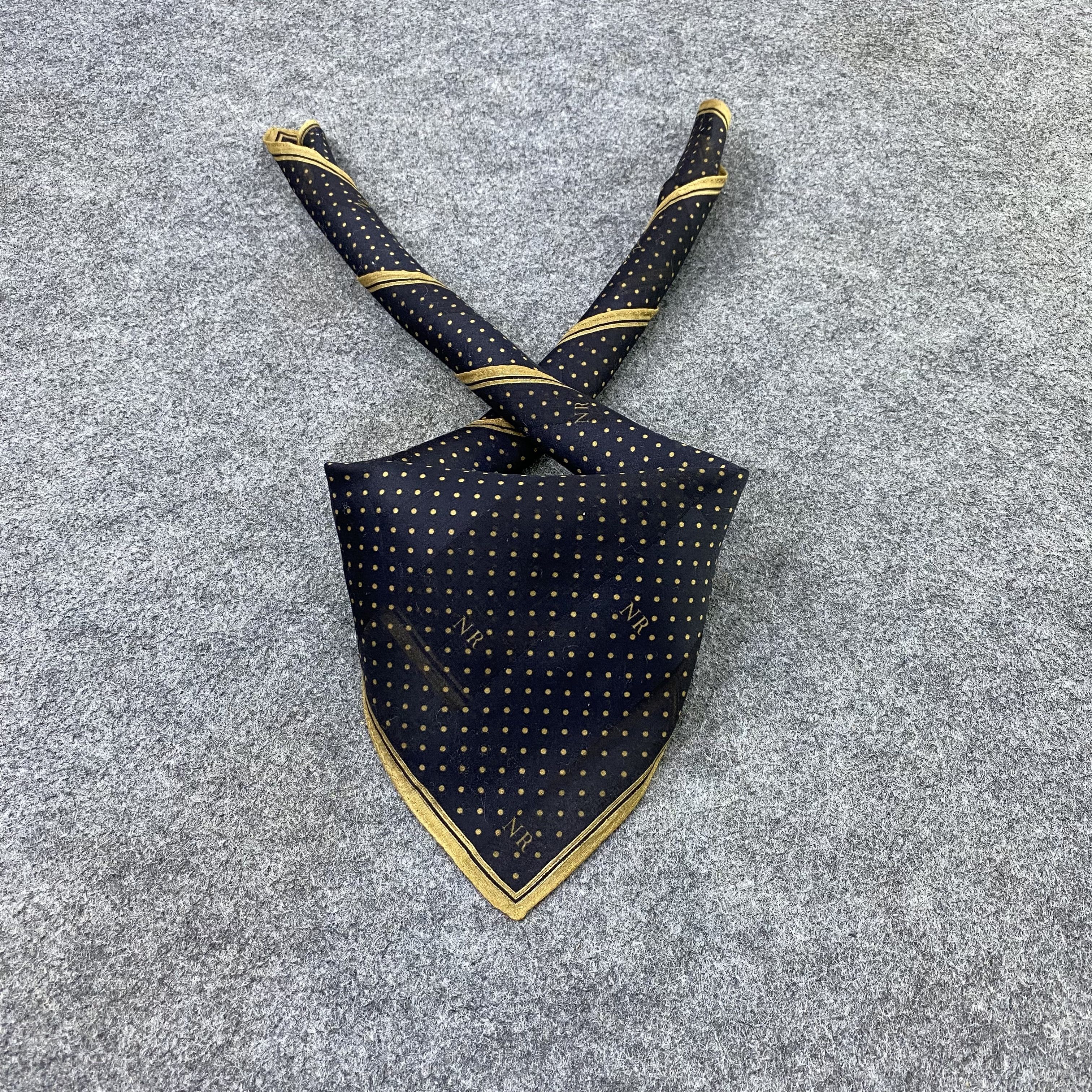 Nina Ricci Nina Ricci Handkerchief / Bandana / Neckerchief-B2333 Size ONE SIZE - 2 Thumbnail