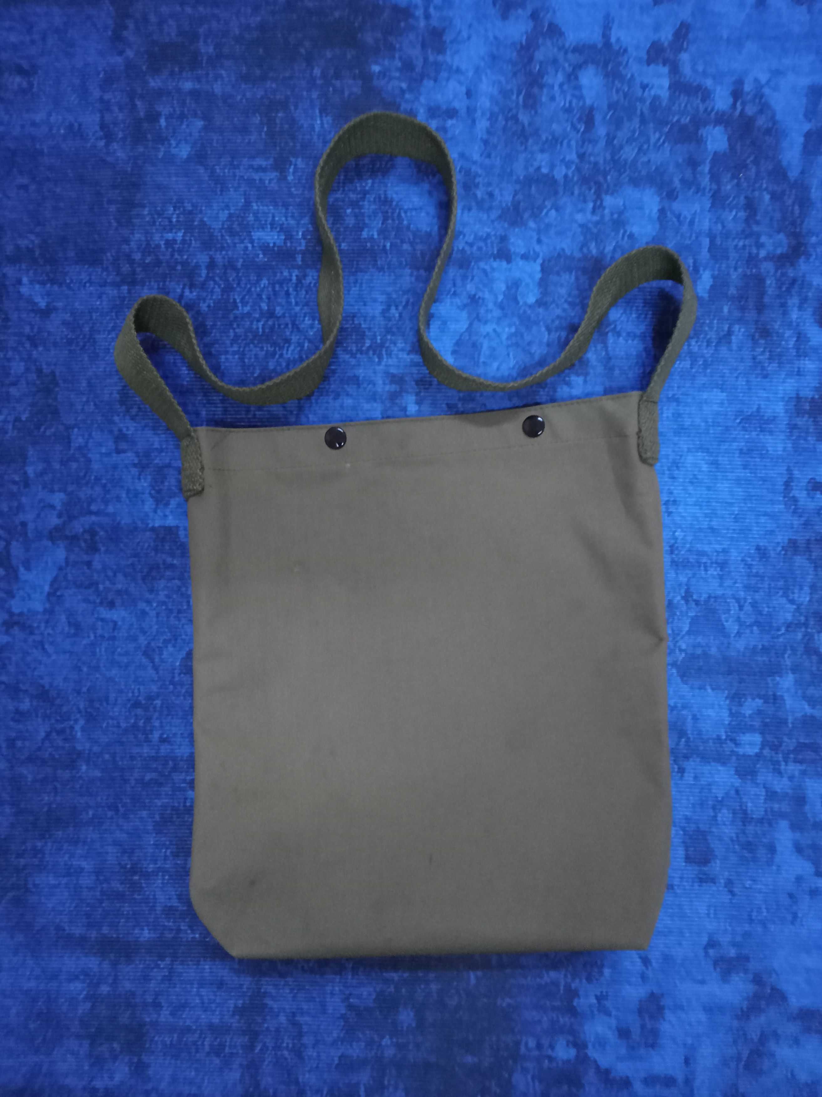 Supreme Supreme Magazine / Sling Bags Size ONE SIZE - 2 Thumbnail