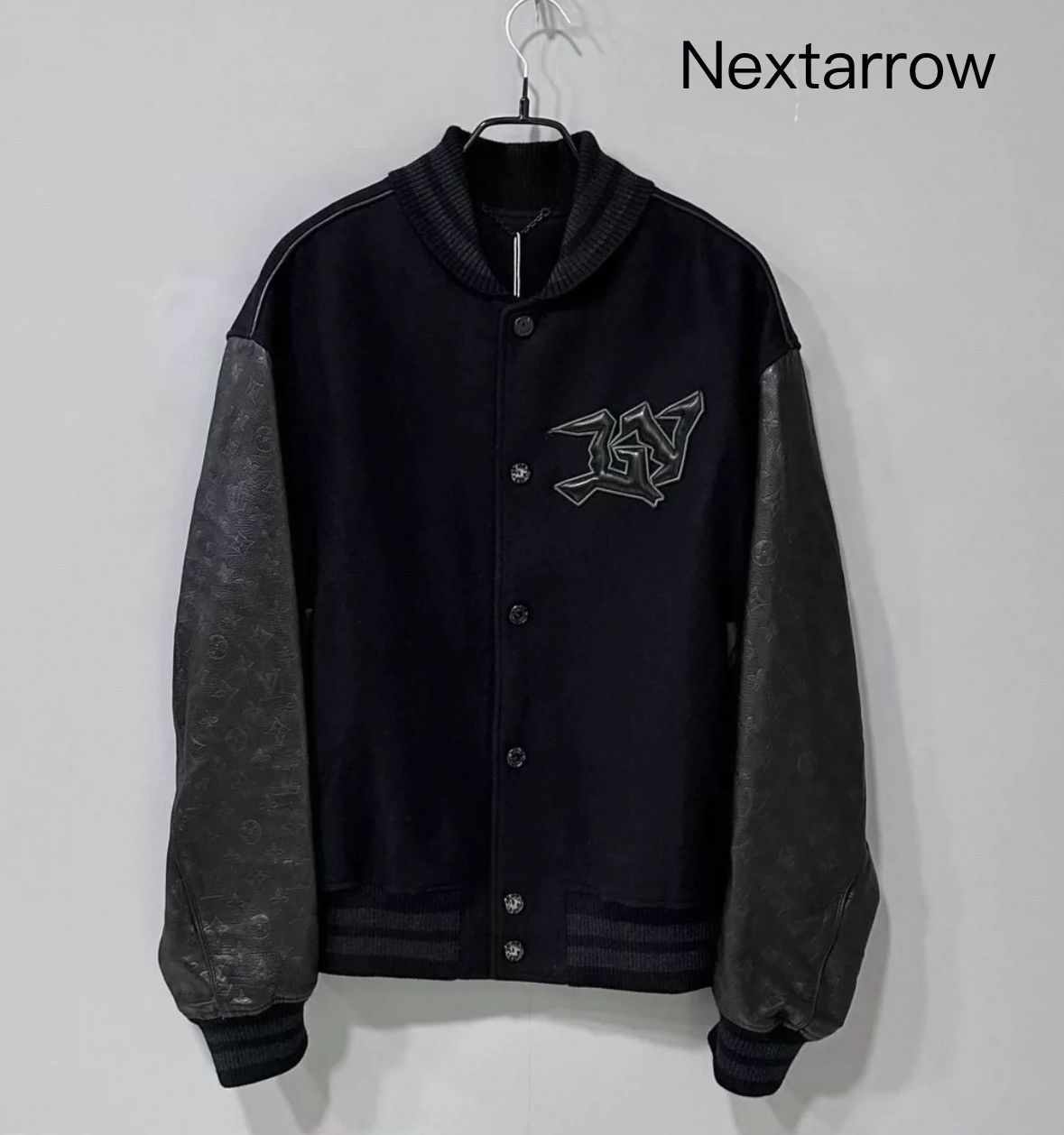 Louis Vuitton LOUIS VUITTON Black embroidered jacket2412-Nextarrow Size US M / EU 48-50 / 2 - 1 Thumbnail