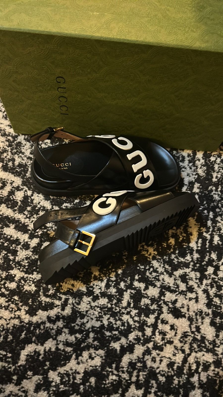 Gucci Gucci Logo Sandal Black and White size 36.5 Size US 6.5 / IT 36.5 - 4 Thumbnail