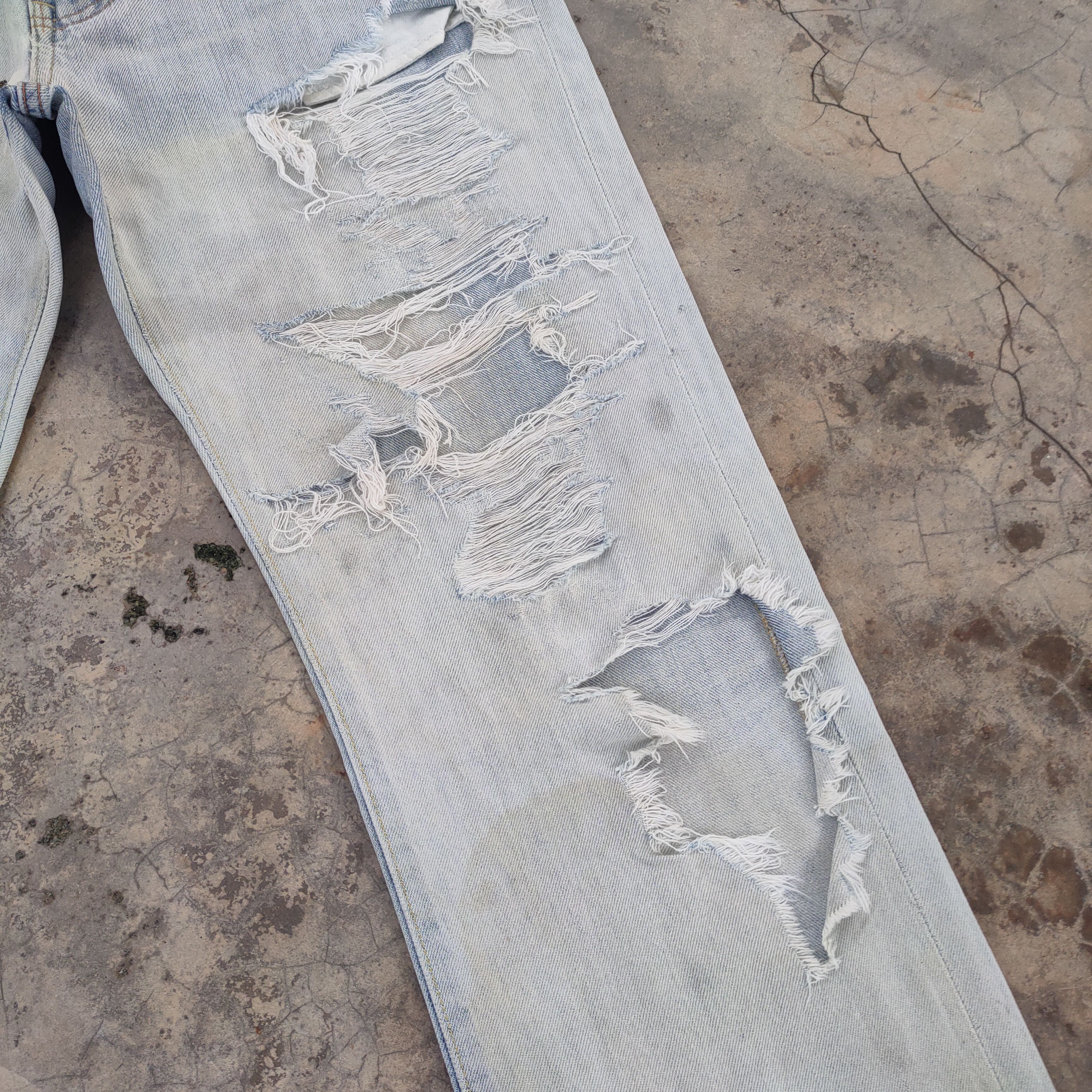 Japanese Brand Vintage japanese ripped faded MUD WASHED jeans denim pants Size US 34 / EU 50 - 5 Thumbnail
