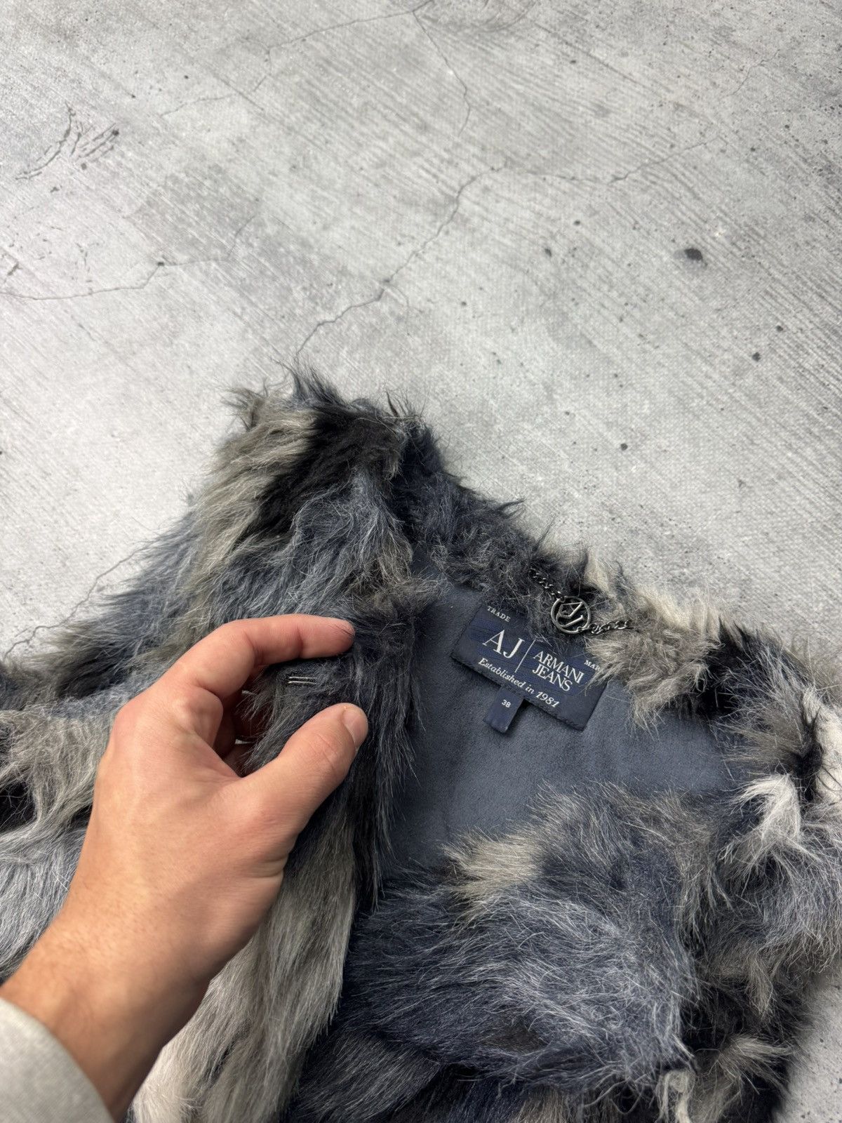 Armani Armani Faux Fur Vest VTG Y2K LGB IfSixWasNine Avant Garde Size XS / US 0-2 / IT 36-38 - 4 Thumbnail