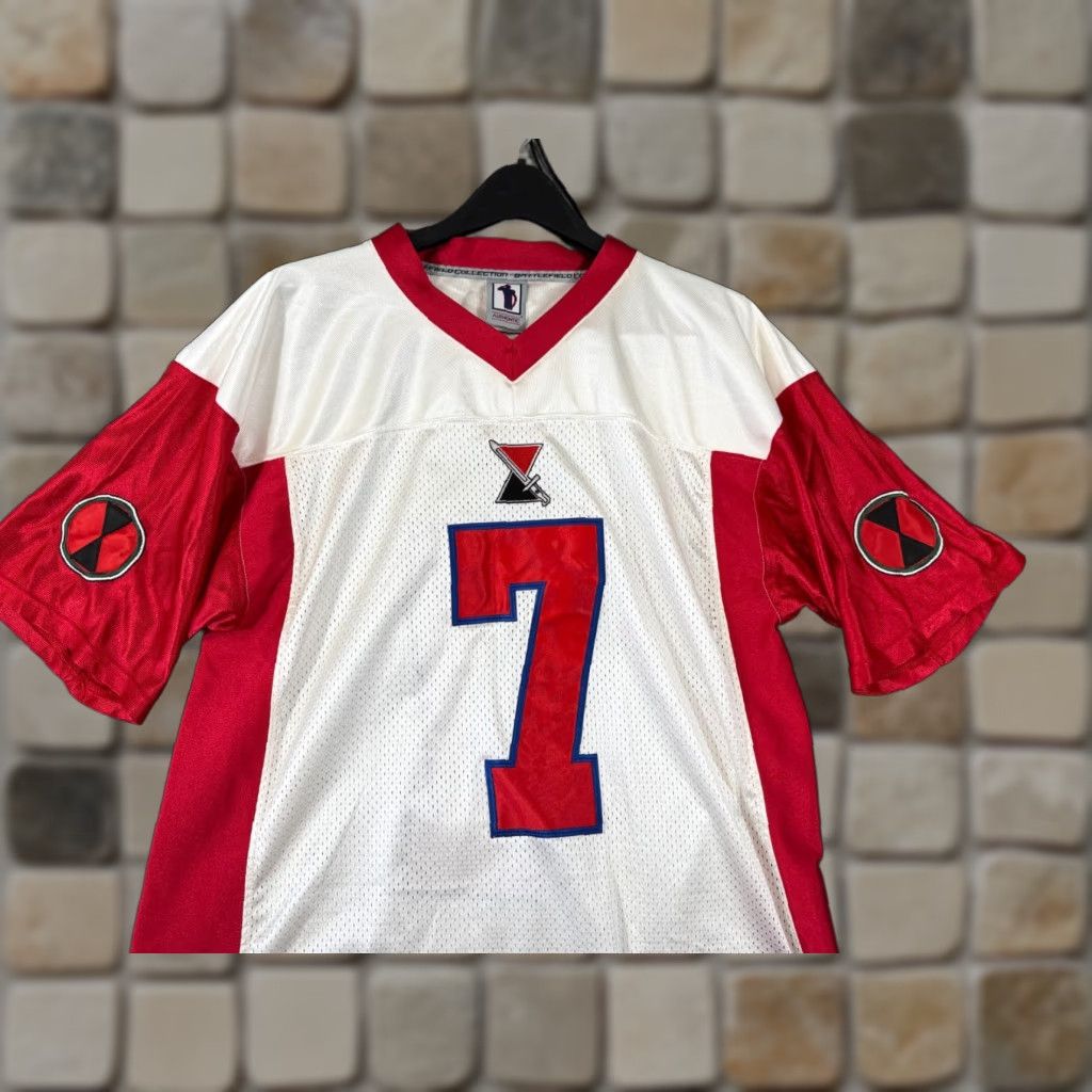 Vintage VINTAGE Battlefield Collection US Army 7 ID 7th Infantry Division Jersey Men L Red White Size US L / EU 52-54 / 3 - 1 Thumbnail