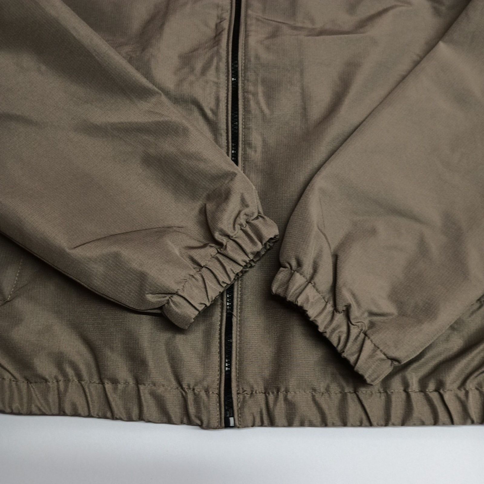 Other Ozark Trail Windbreaker Jacket Men M Taupe Falls Zip Pockets Size US M / EU 48-50 / 2 - 3 Thumbnail