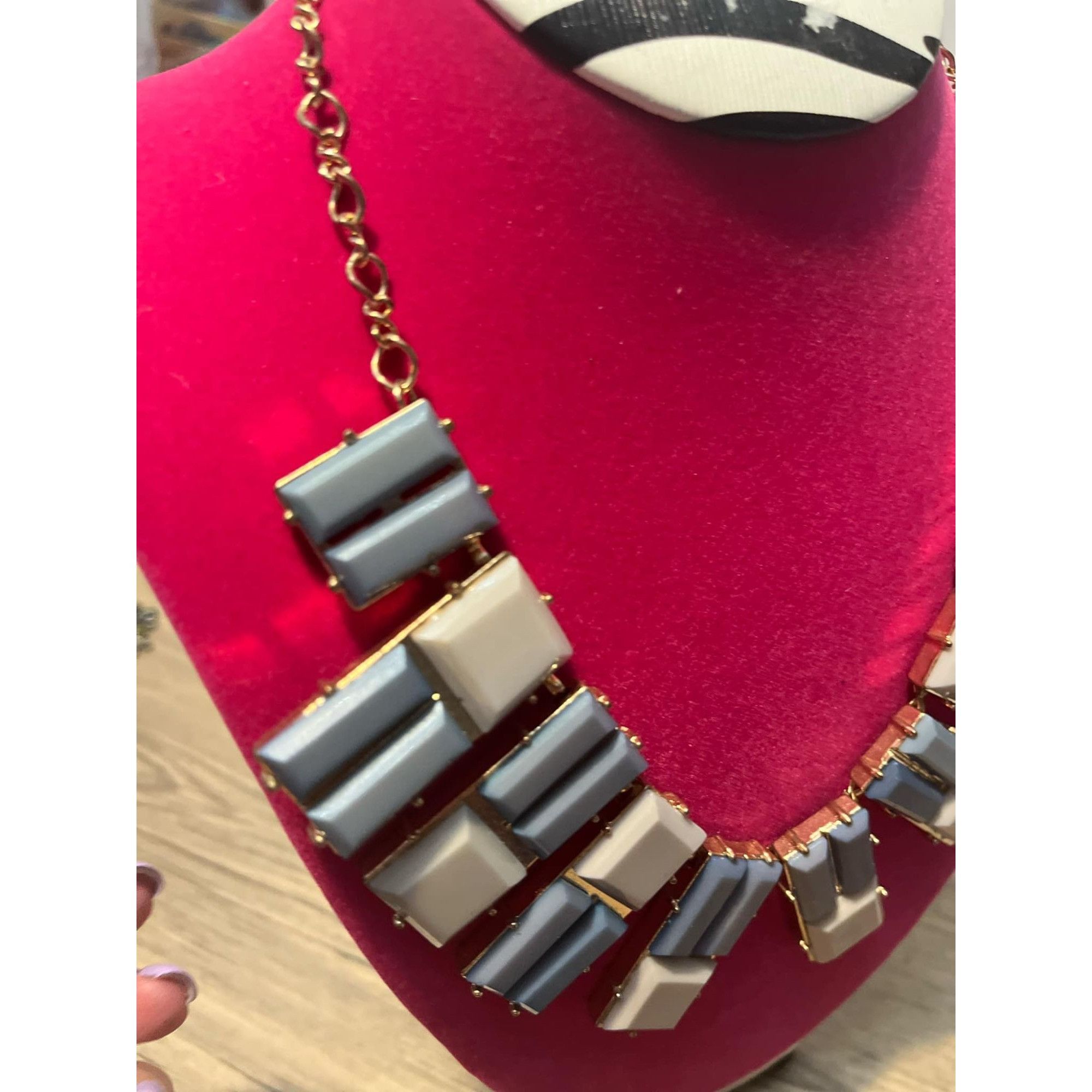 Other Vintage Art Deco Necklace Grey & Beige Rectangular Beads On Size ONE SIZE - 3 Thumbnail