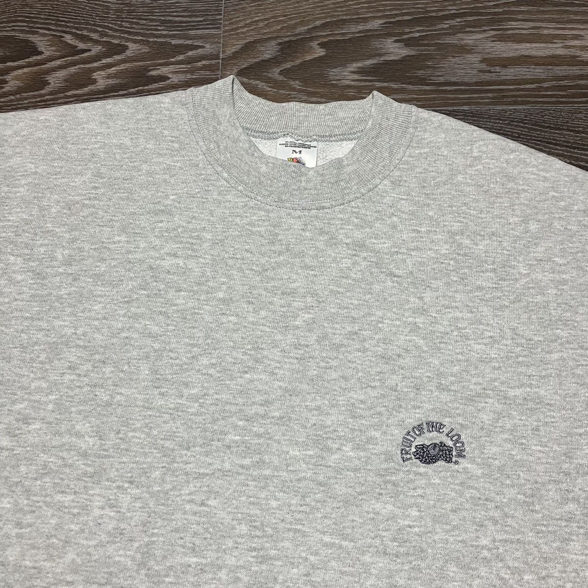 Fruit Of The Loom Vintage 90s FRUIT OF THE LOOM Logo Embroidery Sweatshirt Size US M / EU 48-50 / 2 - 3 Thumbnail