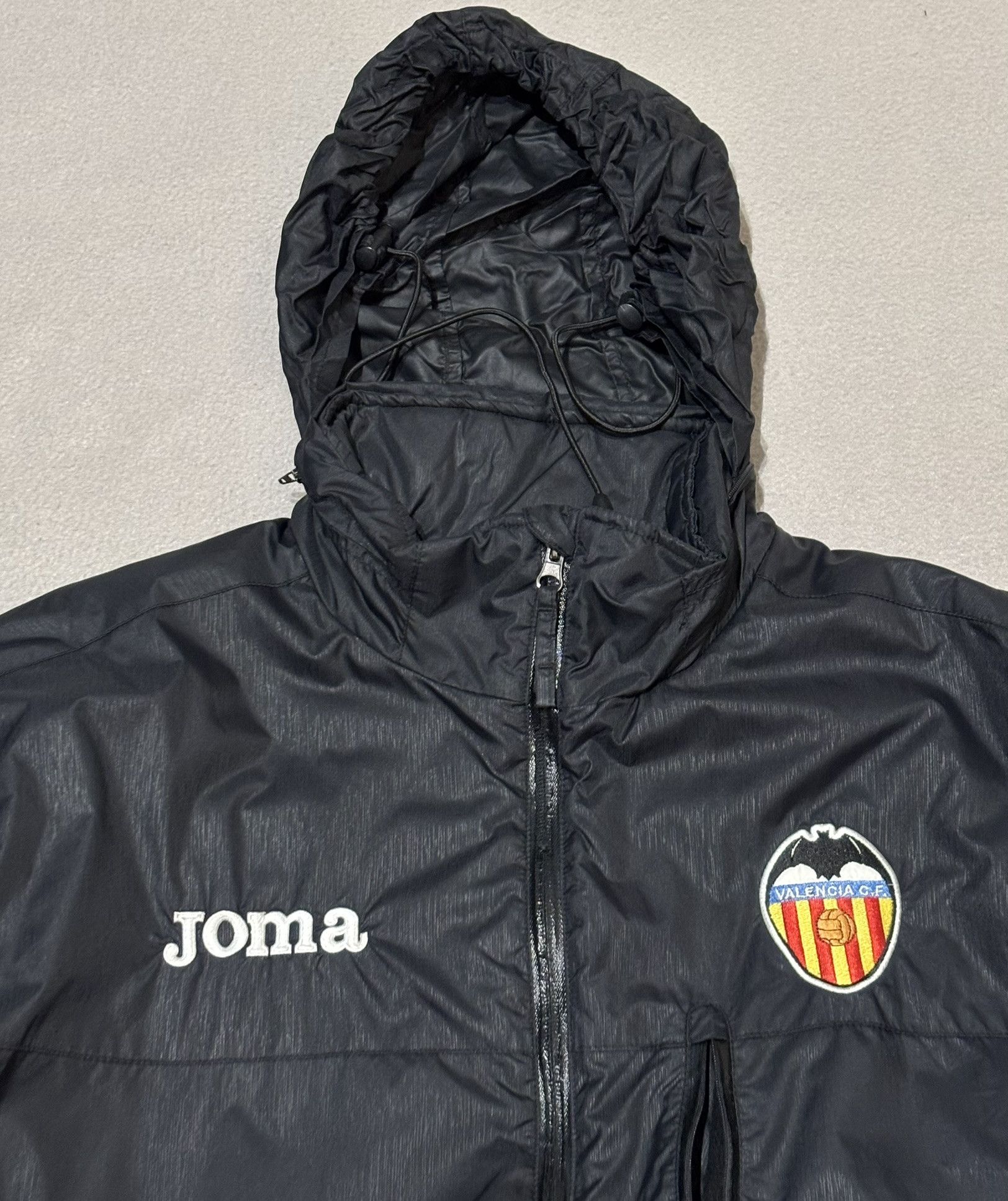Joma Valencia 2012/2013 Joma Football Jacket size L Size US L / EU 52-54 / 3 - 8 Thumbnail