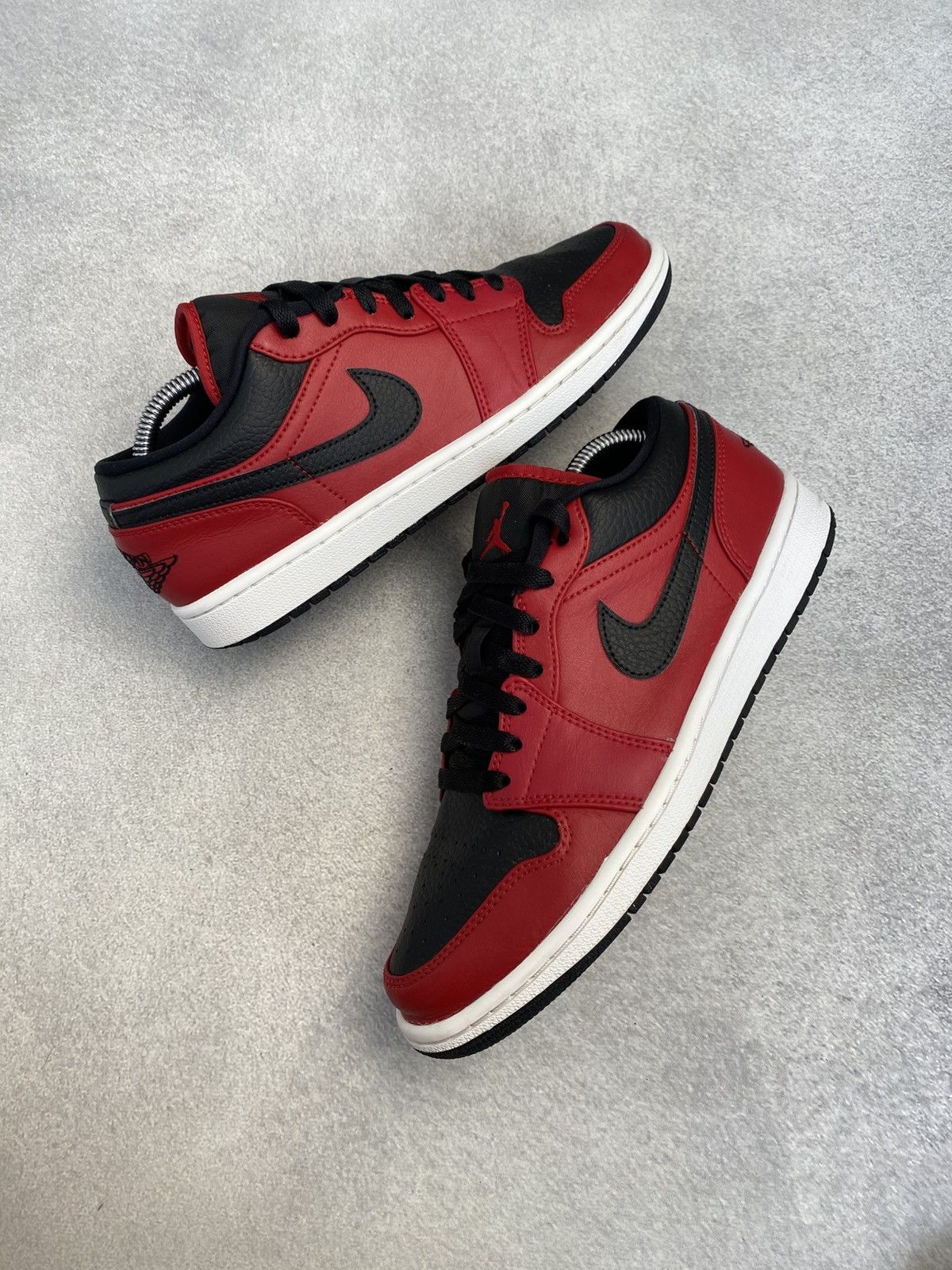 Jordan Brand Nike Air Jordan 1 Low Reverse Bred Gym Red/Black 553558-605 Size US 8 / EU 41 - 3 Thumbnail