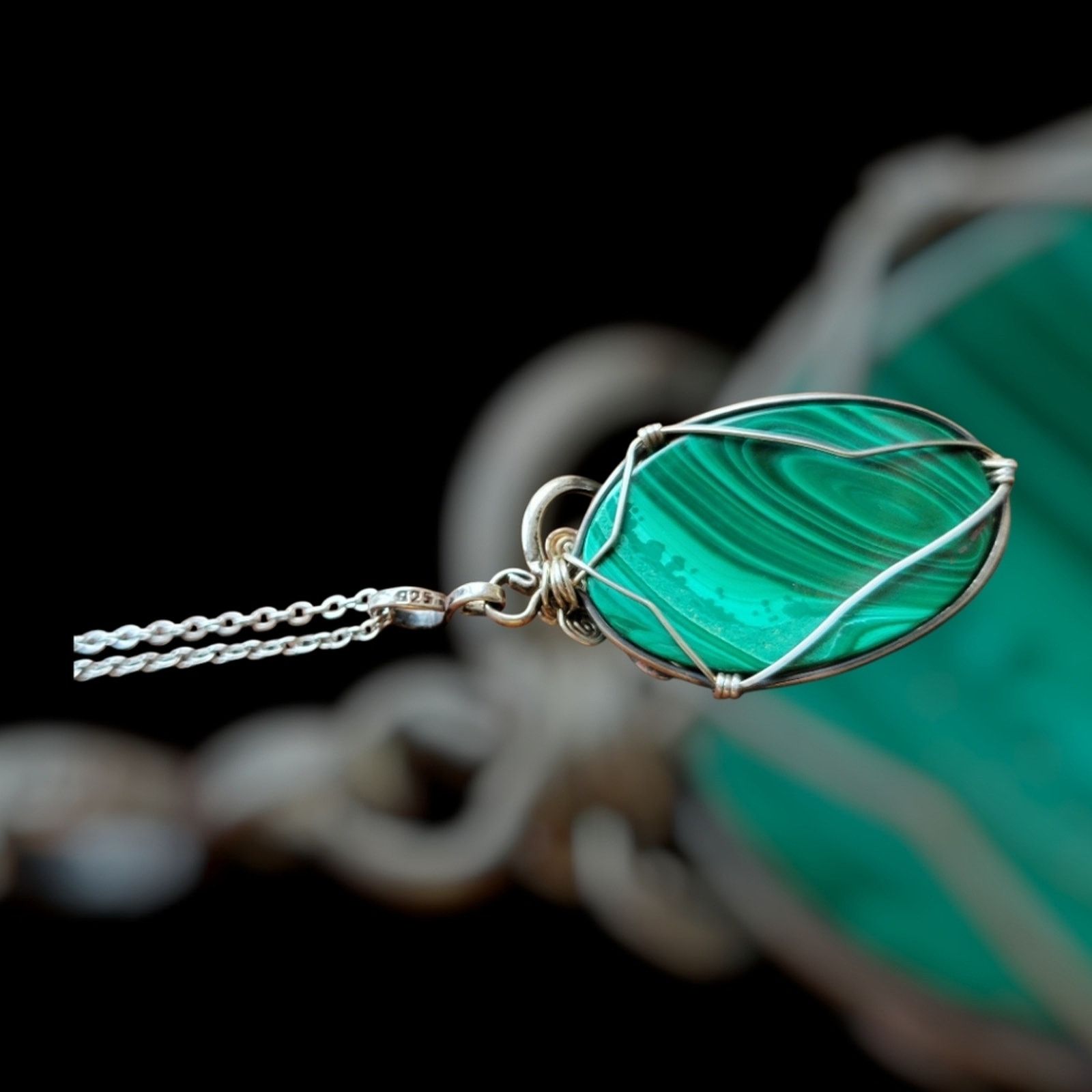 & Other Stories Malachite Silver Necklace, Malachite Pendant, Unique Design Size ONE SIZE - 4 Thumbnail