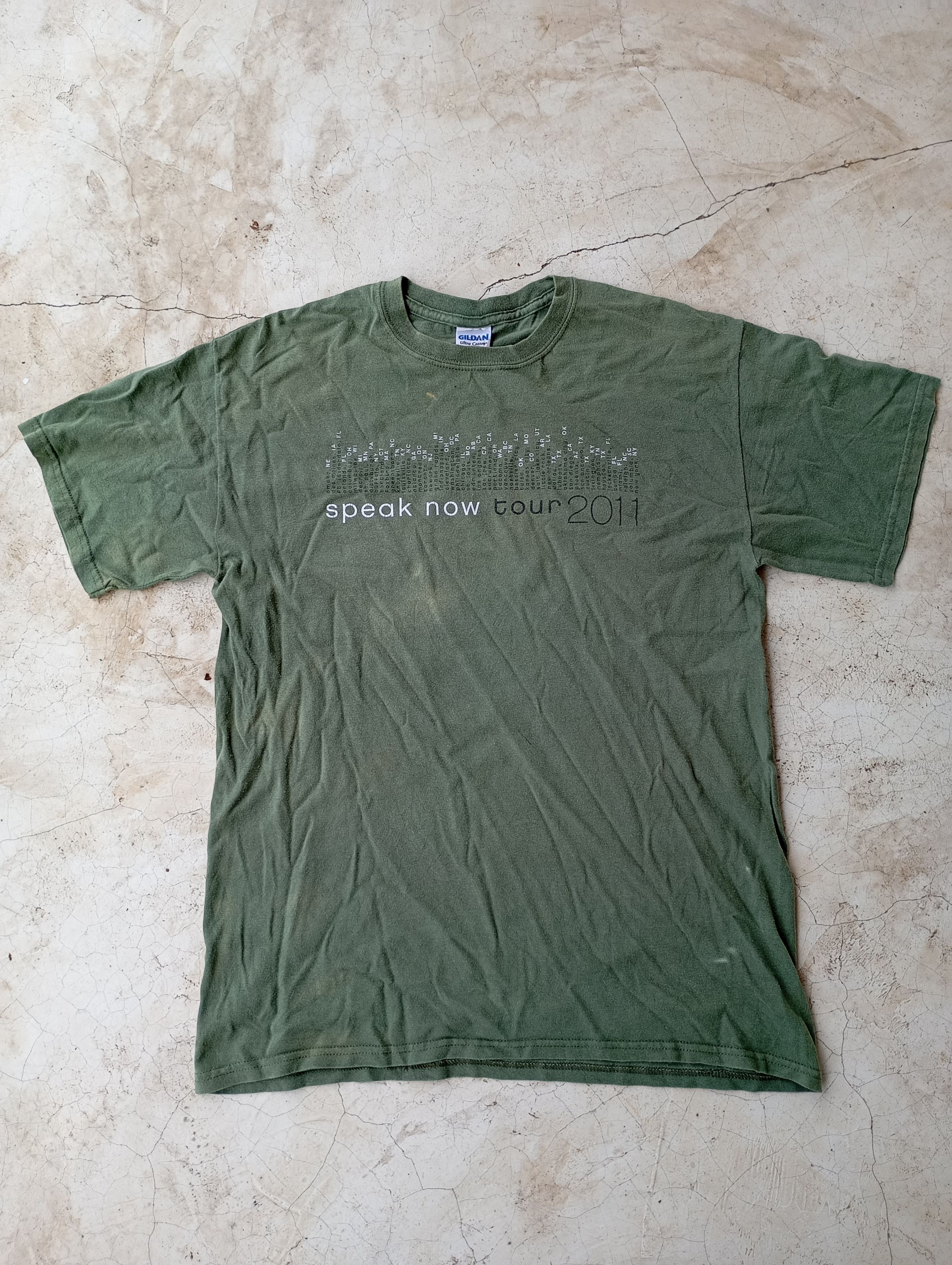 Vintage Taylor swift 2011 vintage T shirts Size US M / EU 48-50 / 2 - 1 Thumbnail