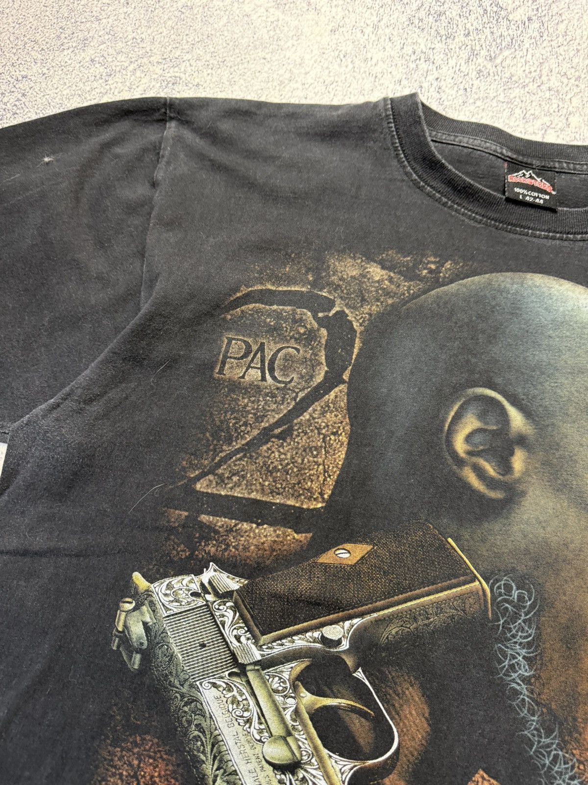 Vintage Vintage 2Pac Rap Tee Rock Tees 1996 Grail Very Rare Tee L Size US L / EU 52-54 / 3 - 6 Thumbnail