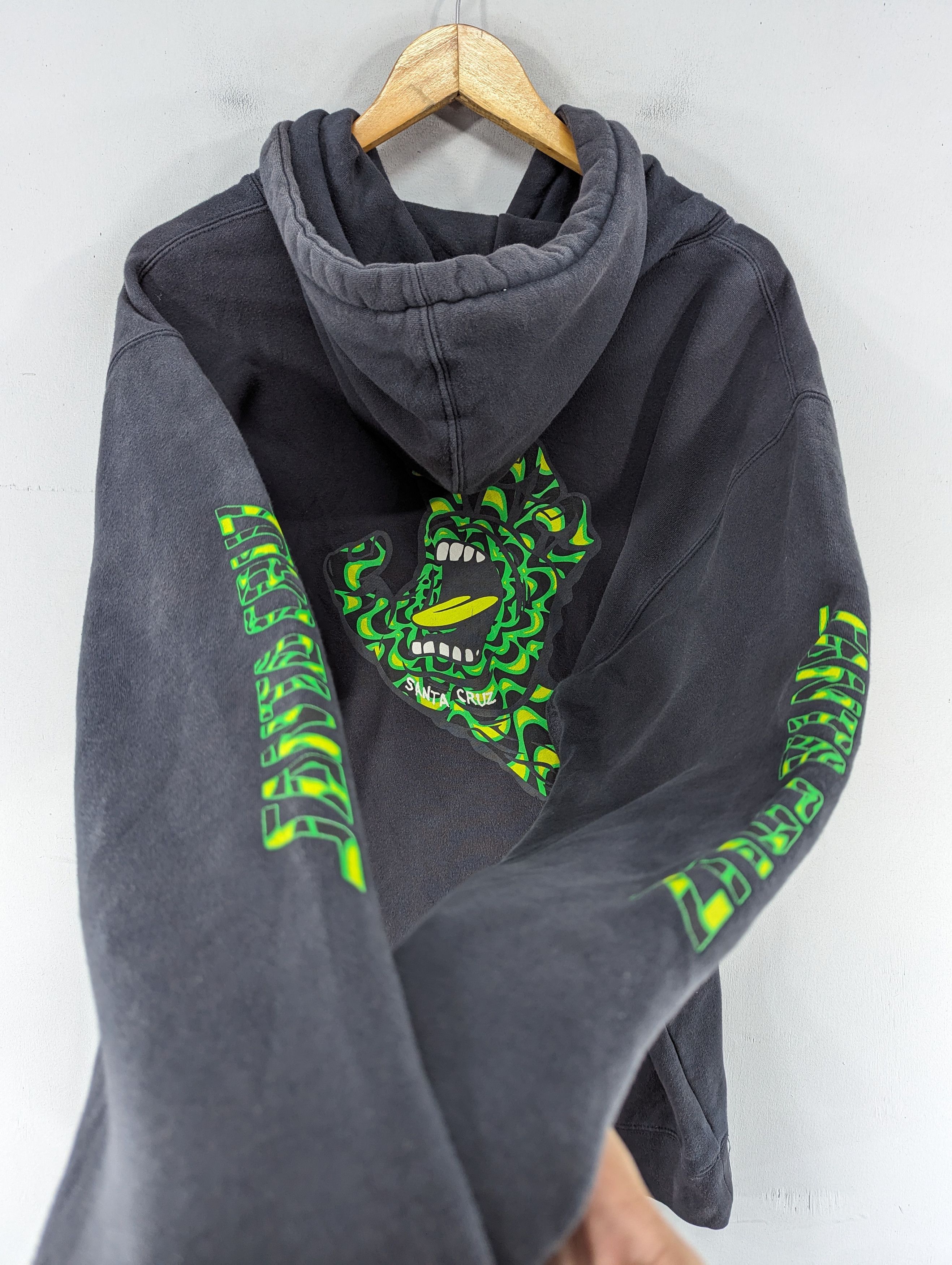 Santa Cruz Skateboards Santa Cruz Screaming Hand Distressed/Faded Black Hoodie Size US L / EU 52-54 / 3 - 5 Thumbnail
