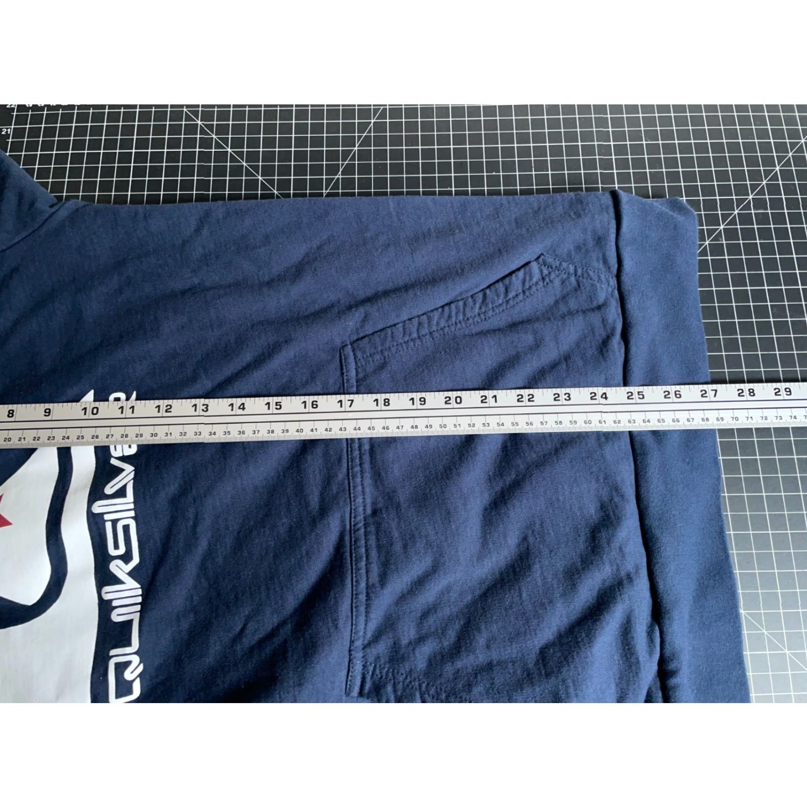 Quiksilver VINTAGE Quiksilver Hoodie Men's L Dark Blue Logo Pullover 90s Skating Y2K Graphic Print Pocket Show Size US L / EU 52-54 / 3 - 6 Thumbnail