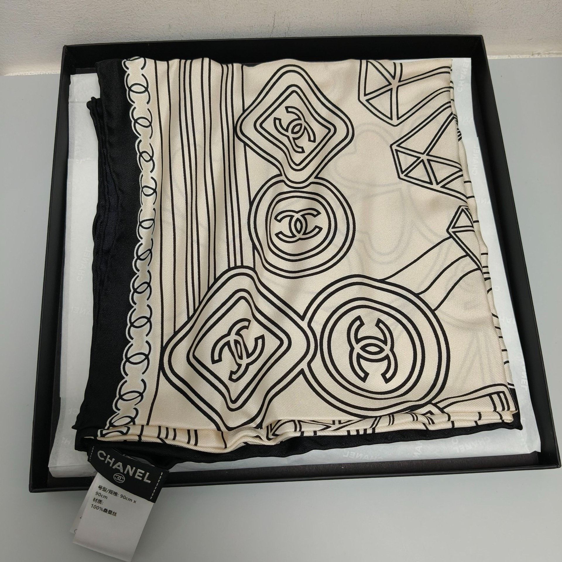 Chanel Chanel Beige Scarf M Men Size ONE SIZE - 1 Thumbnail