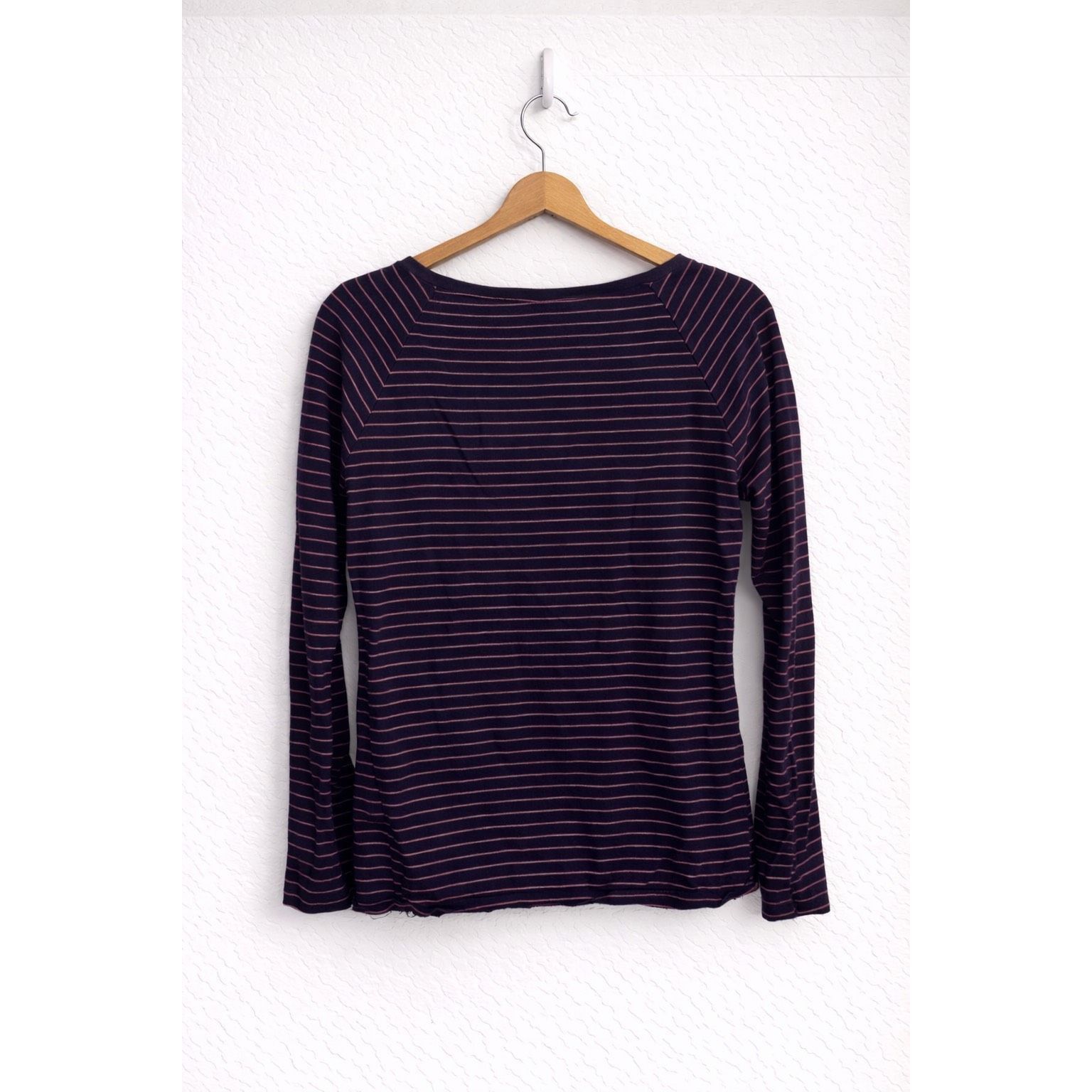 Forever 21 Forever 21 Navy Pink Striped Long Sleeve Knit Top Women’s Me Size M / US 6-8 / IT 42-44 - 2 Thumbnail