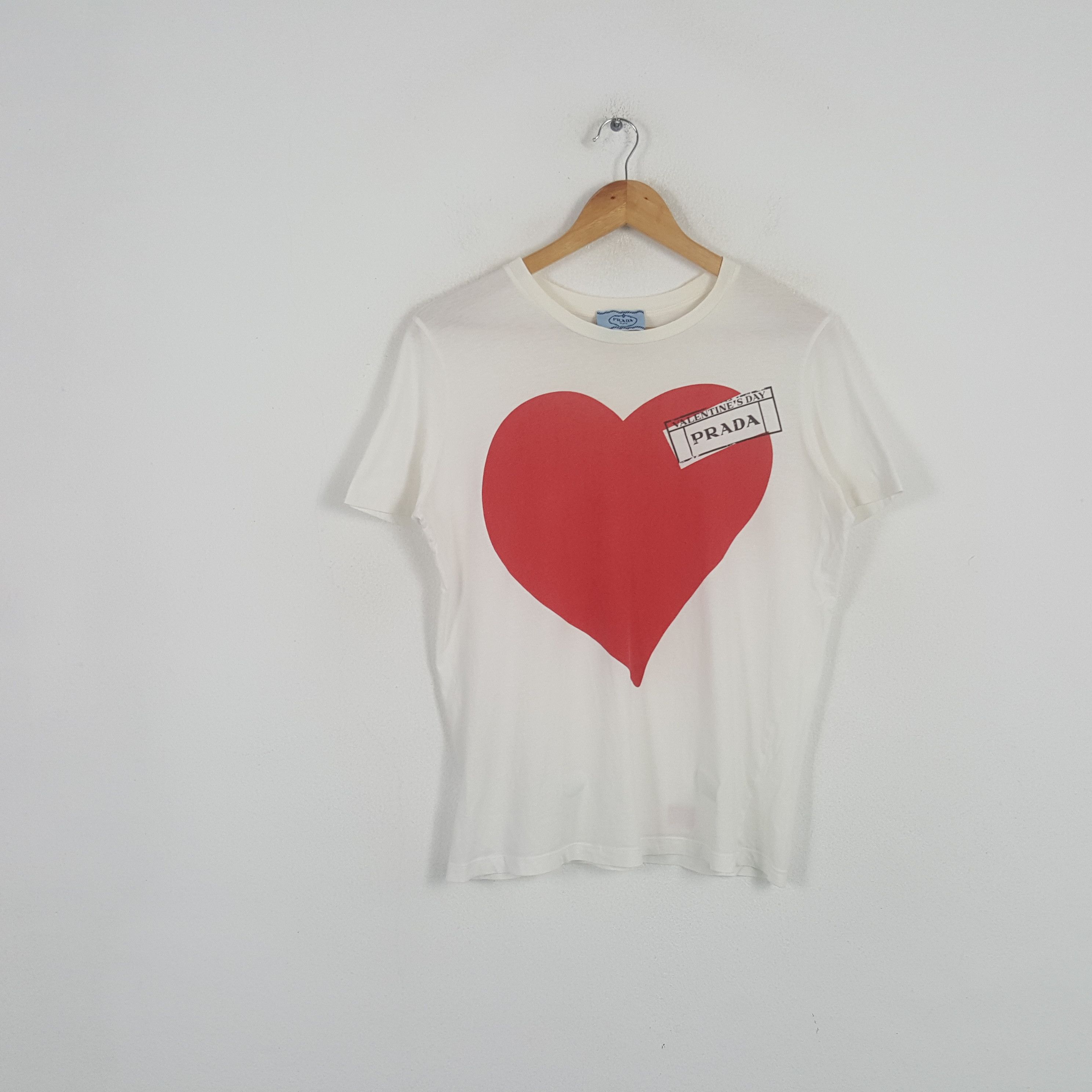 Vintage Vintage Prada Italian Brand Love Art Tshirt Size US M / EU 48-50 / 2 - 2 Thumbnail