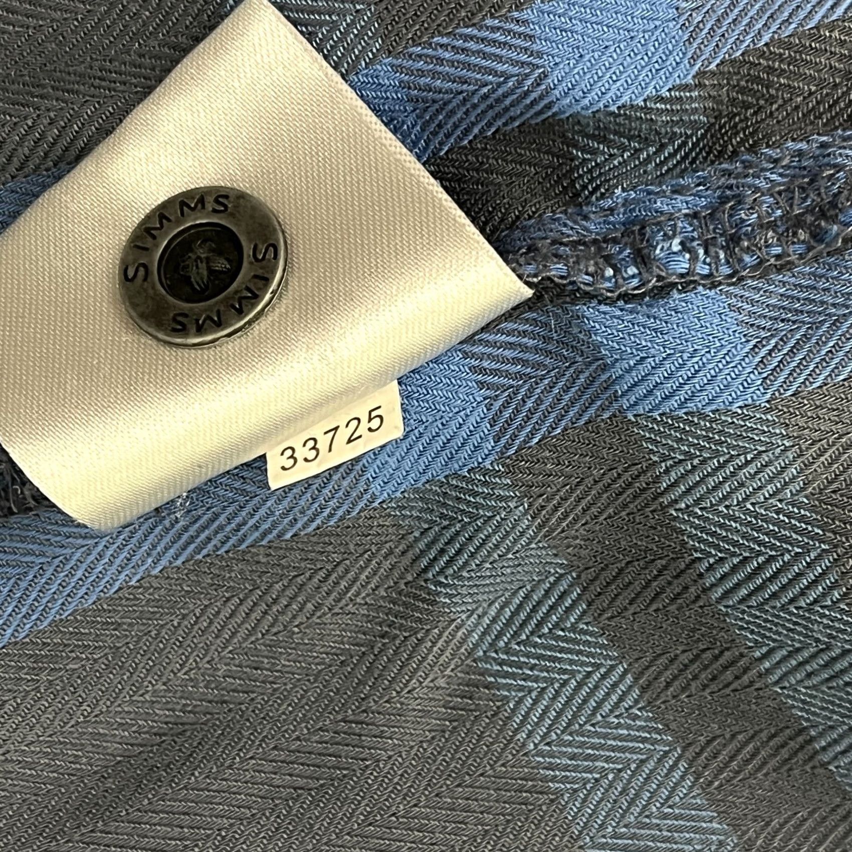 Vintage Simms Shirt Mens XL Blue Flannel Gray Plaid Stretch Fishing Hiking Outdoors Size US XL / EU 56 / 4 - 7 Thumbnail