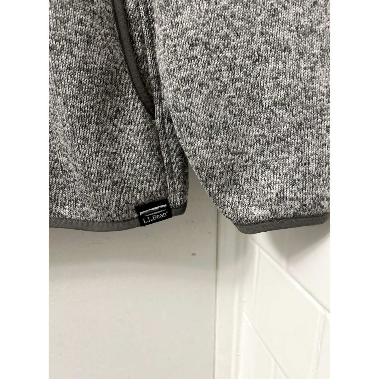 Vintage VINTAGE LL Bean Sweater Fleece Pullover Womens M Gray Kangaroo Pockets 1/4 Snap 506473 Size M / US 6-8 / IT 42-44 - 4 Thumbnail