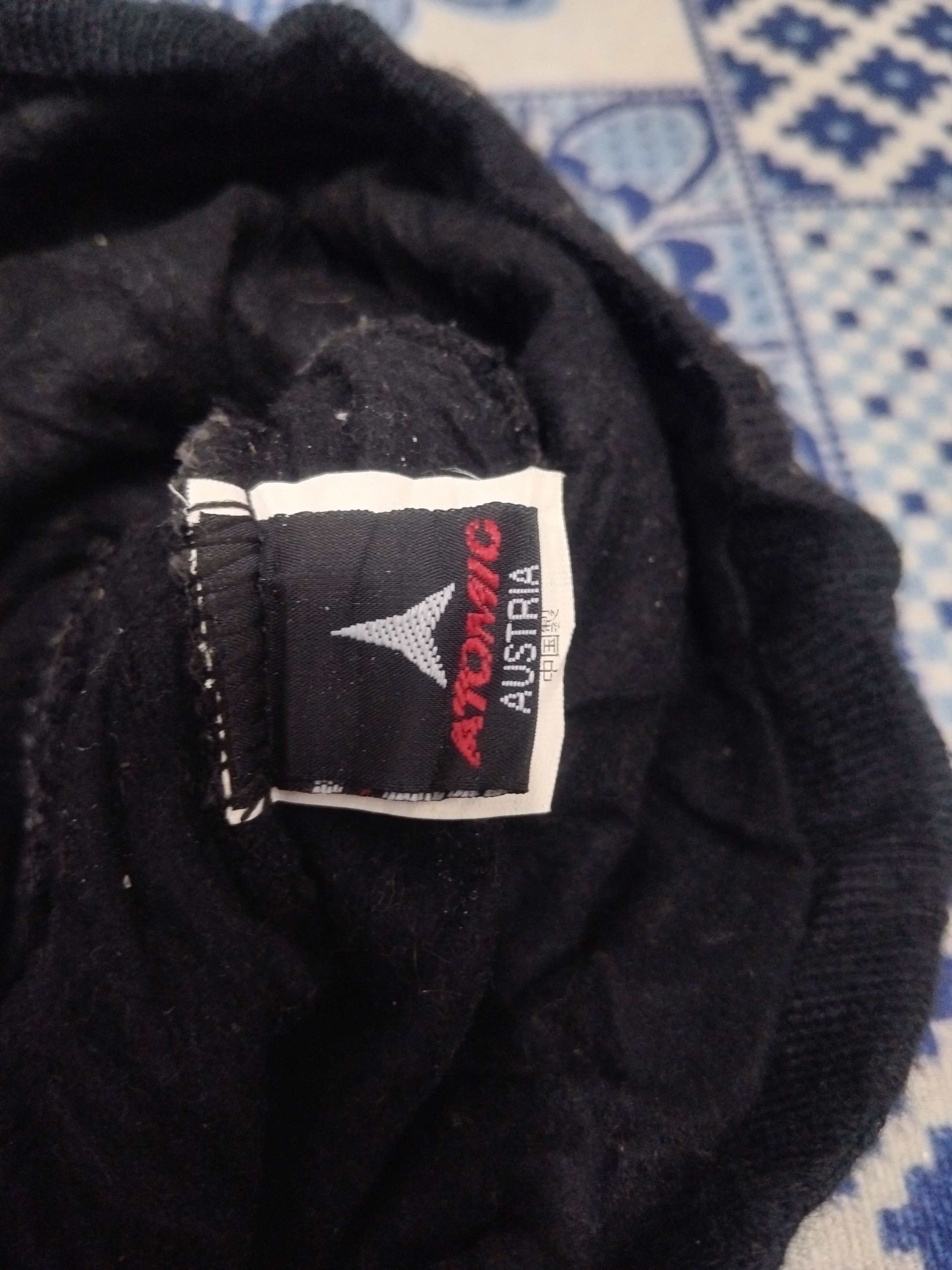 Japanese Brand 💥Atomic Austria black colour Beanie Size ONE SIZE - 2 Thumbnail