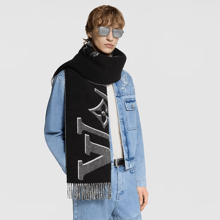 Louis Vuitton LV Vers Scarf Size ONE SIZE - 1 Thumbnail